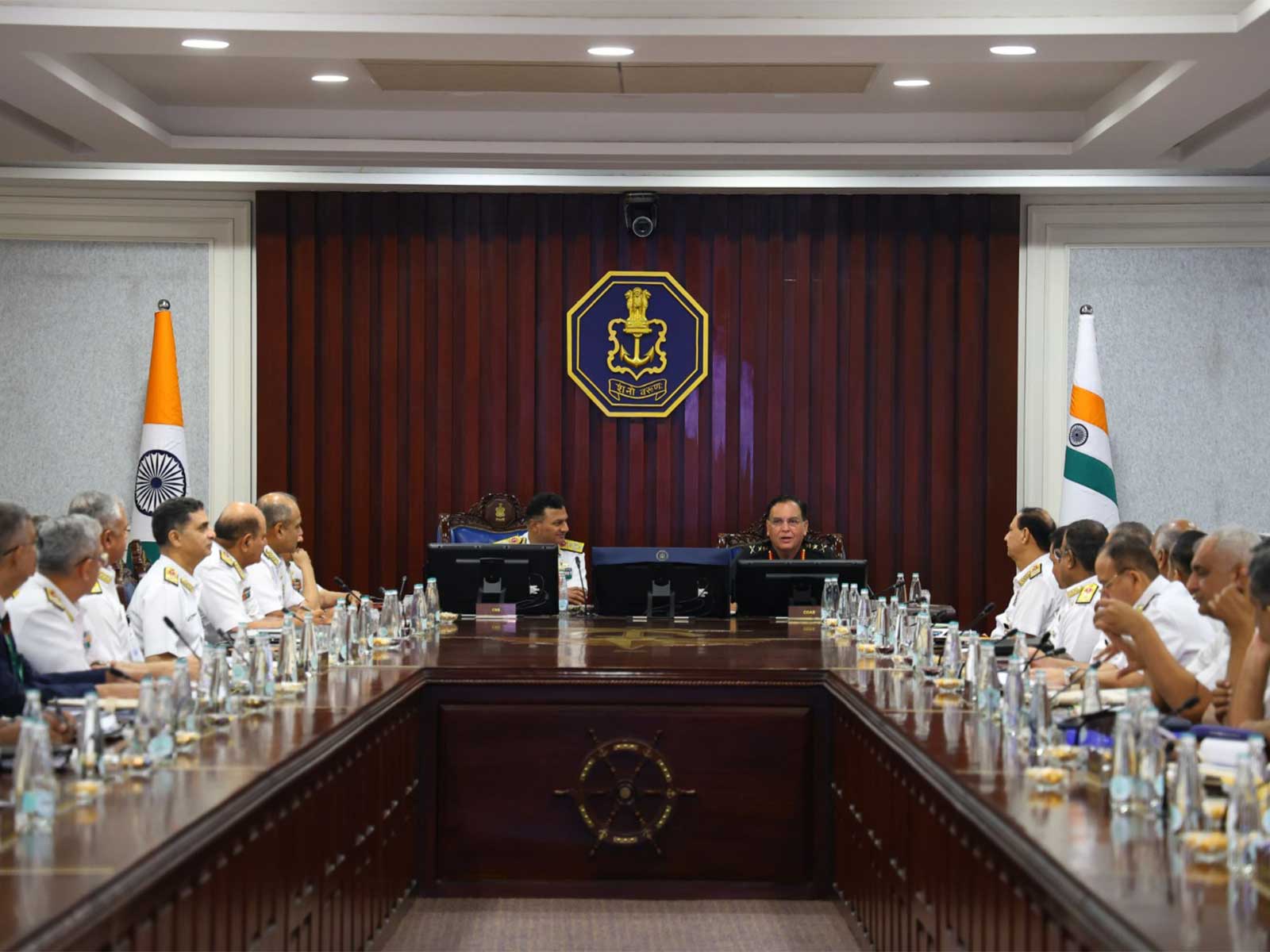 Army Chief Gen Dhiraj Seth interacts with Naval Commanders (Photo: X/@indiannavy)