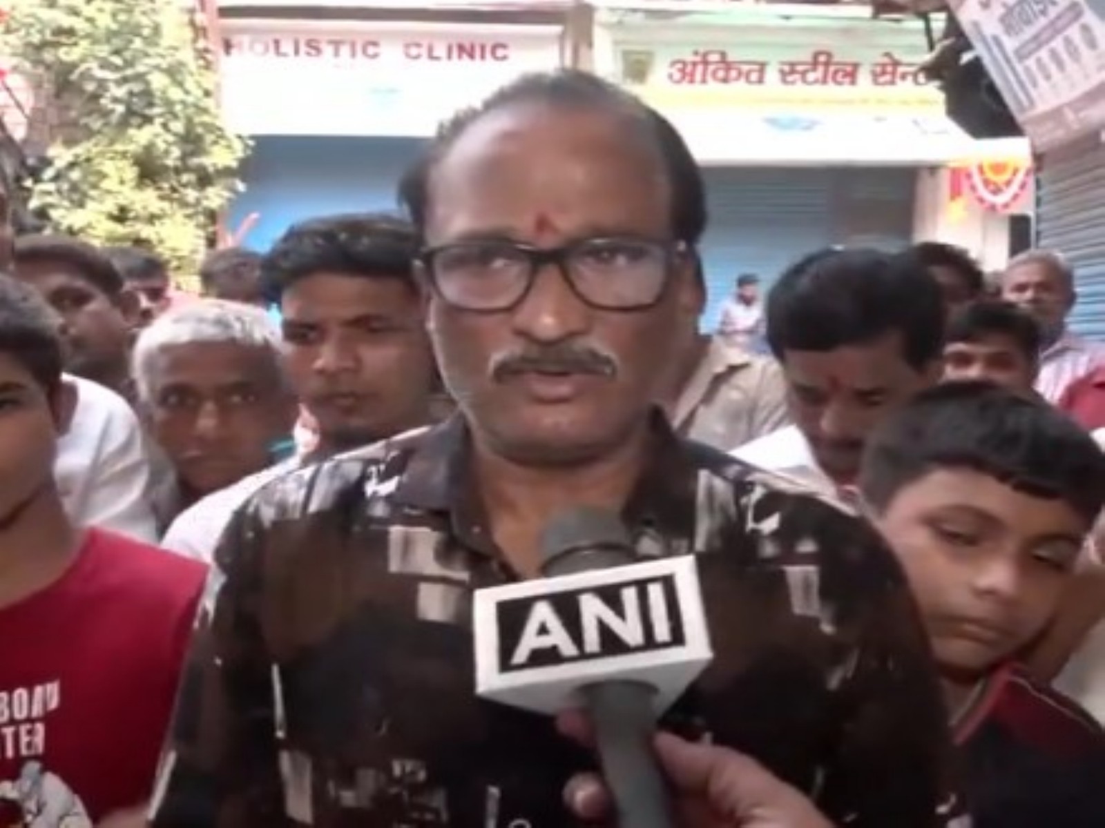 Local Shiv Sena (UBT) leader Pradeep Purnekar father-in-law, Sanjay Khangde (Photo/ANI)