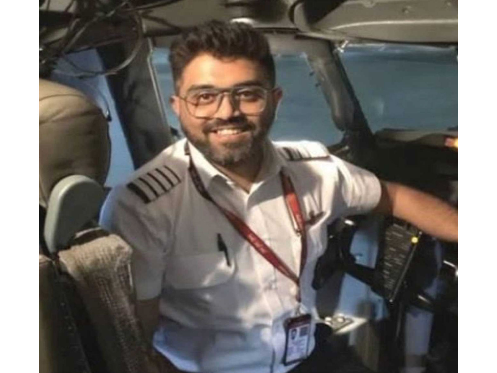 Indian pilot captain Smit Machchhar (Photo: @indemtel)