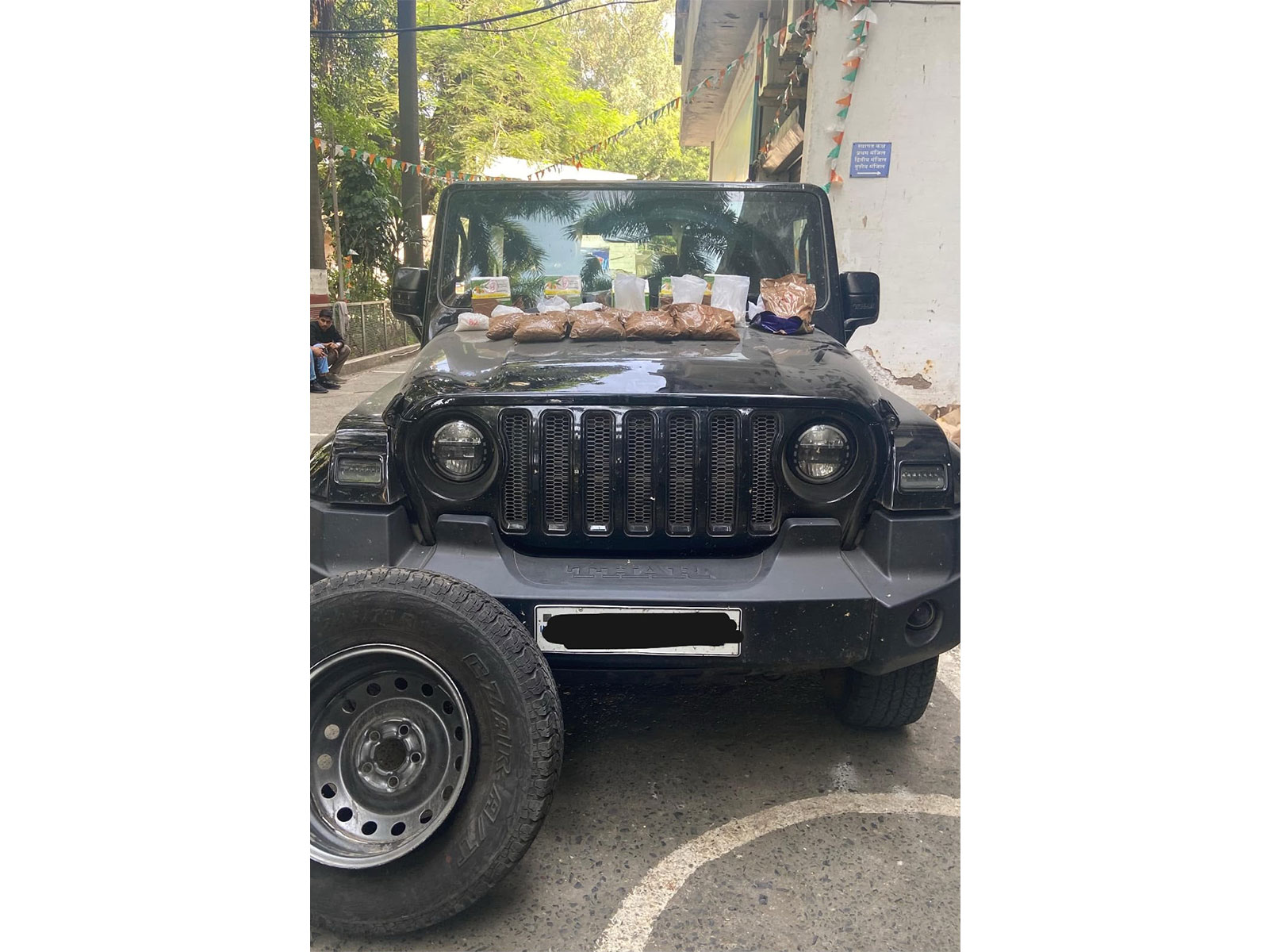 Seized contraband, narcotics and vehicle (Photo / DRI)