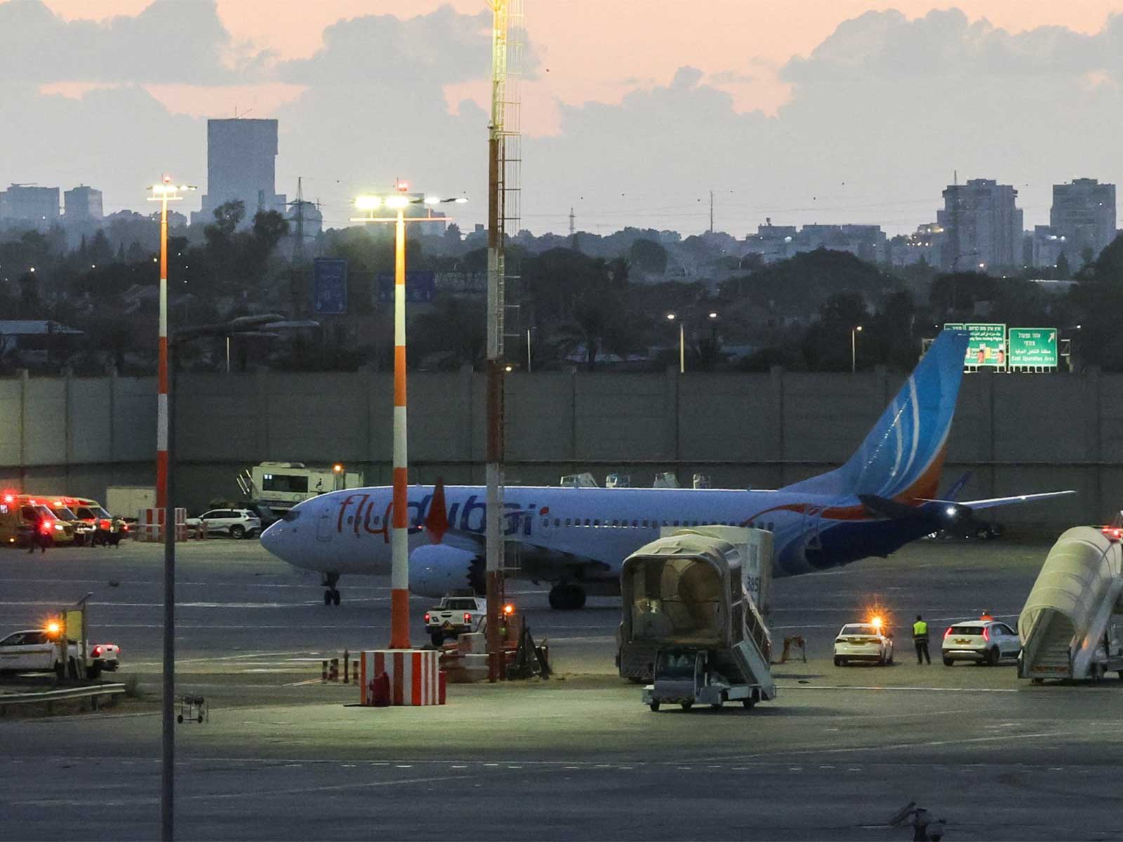 A plane carrying passengers from the FlyDubai flight bound for Israel from the UAE, which was diverted to Saudi Arabia following an emergency signal, arrives at Ben Gurion International Airport in Lod, near Tel Aviv, Israel (Photo/Reuters)