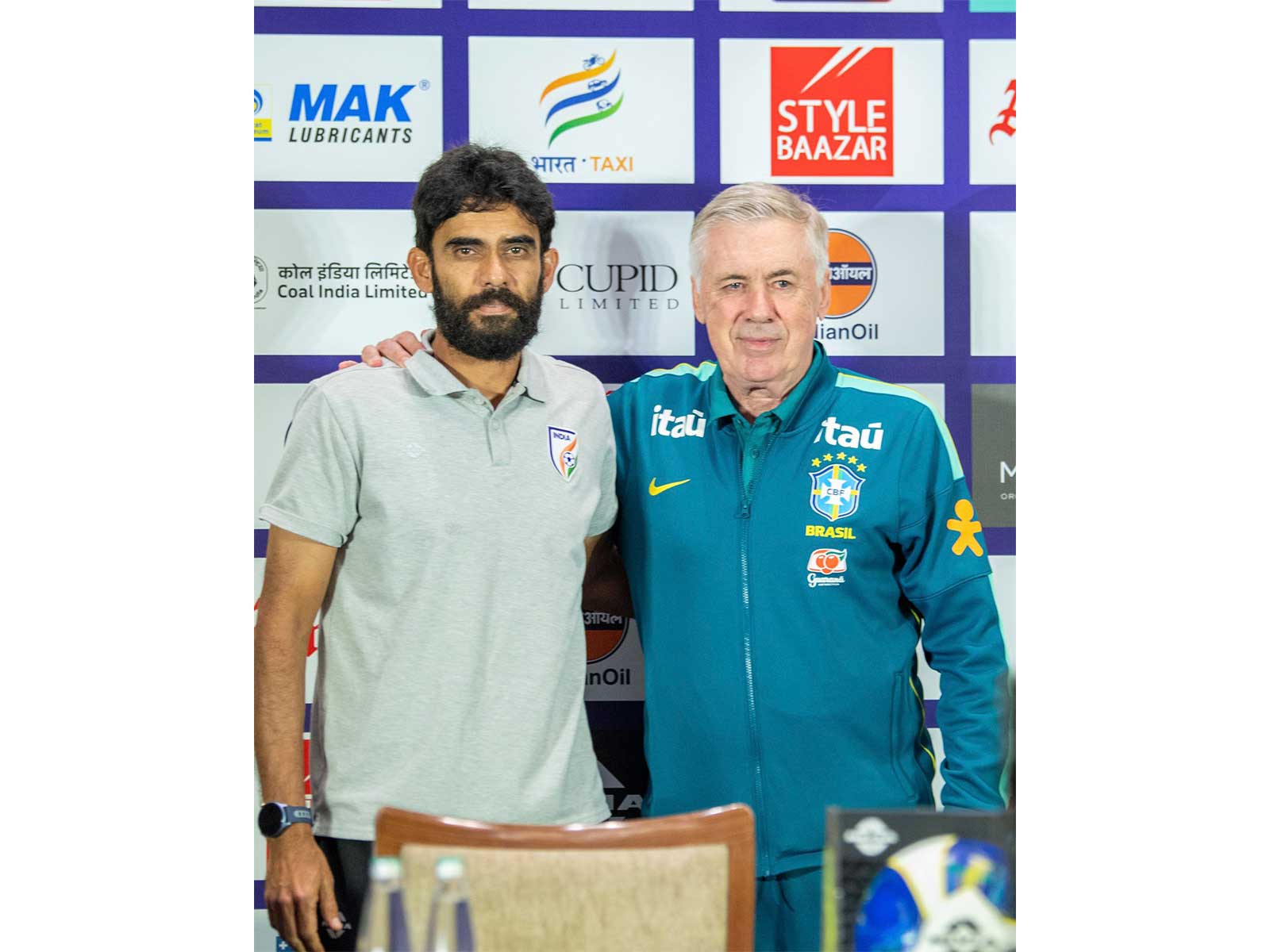 Khalid Jamil and Carlo Ancelotti. (Photo: @IndianFootball X)