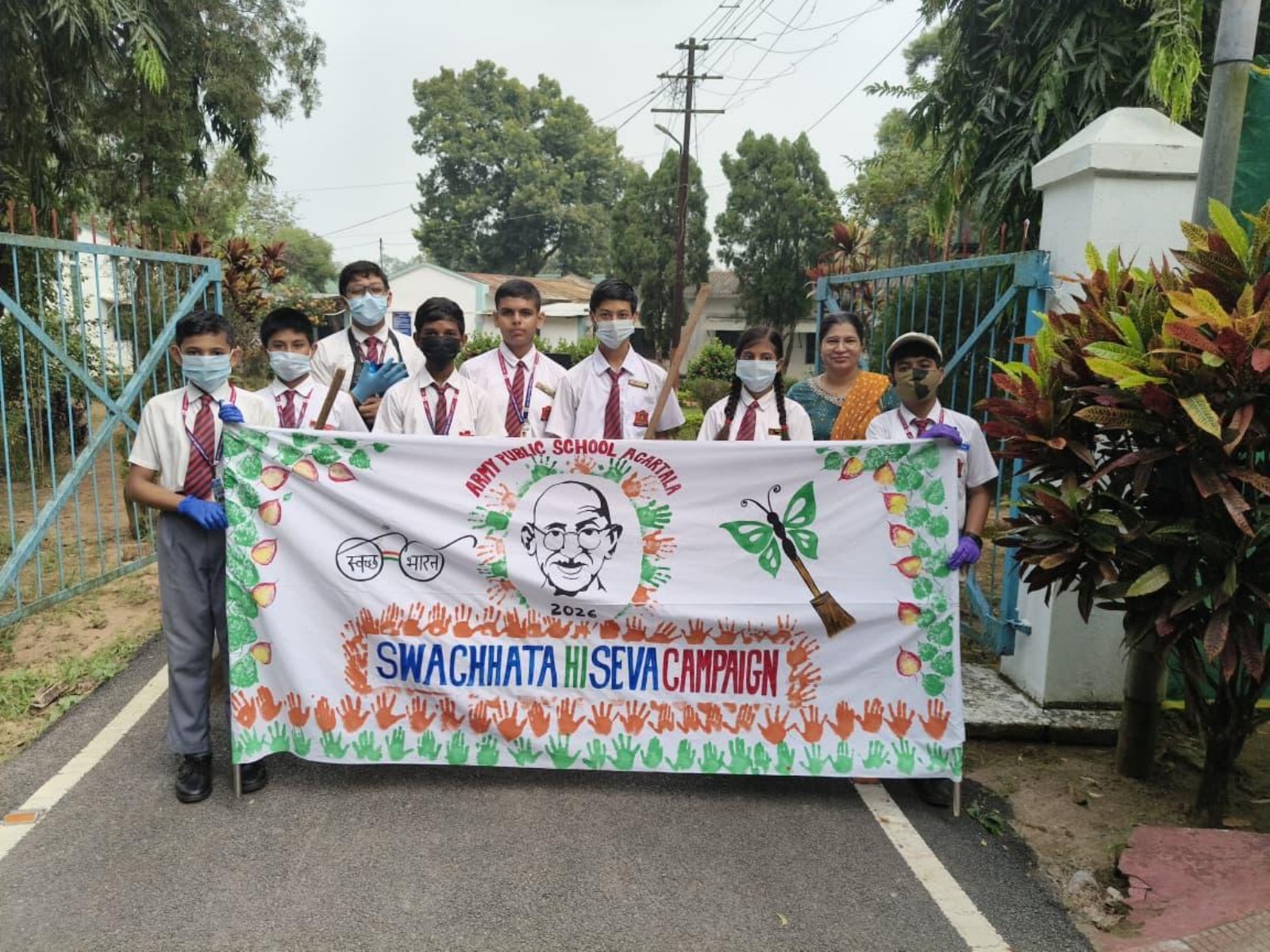 APS students observe 'Swachhata Hi Seva' drive at Agartala Military Station (Photo/ANI)