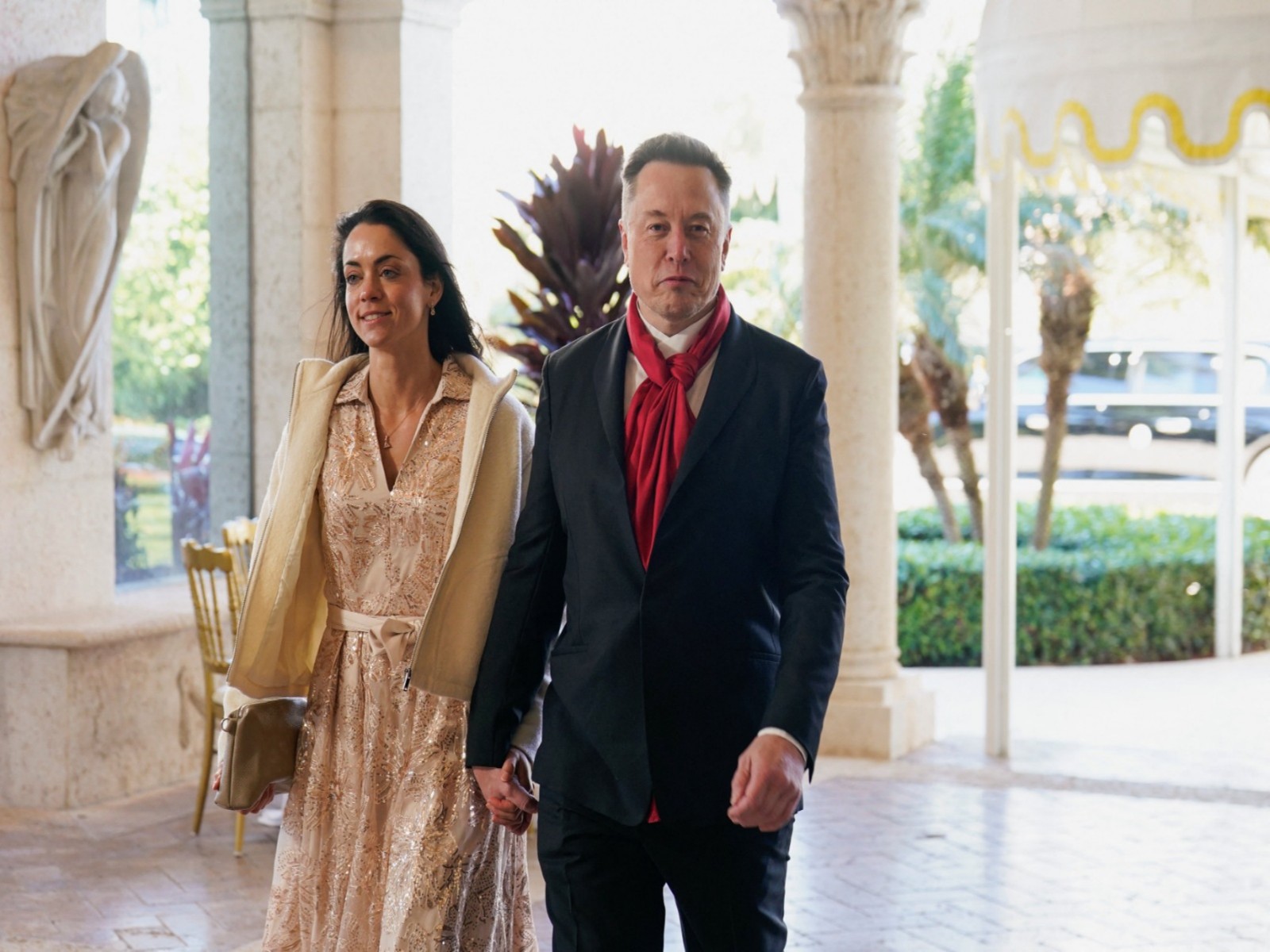 Neuralink executive Shivon Zilis and SpaceX and Tesla CEO Elon Musk (Photo/Reuters)