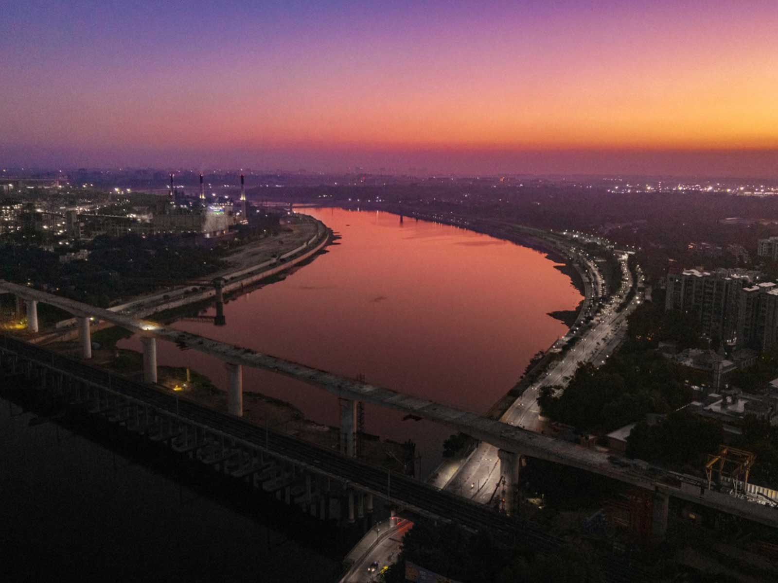 Construction of the 480-metre-long bullet train bridge over the Sabarmati River is completed(photo/NHSRCL)