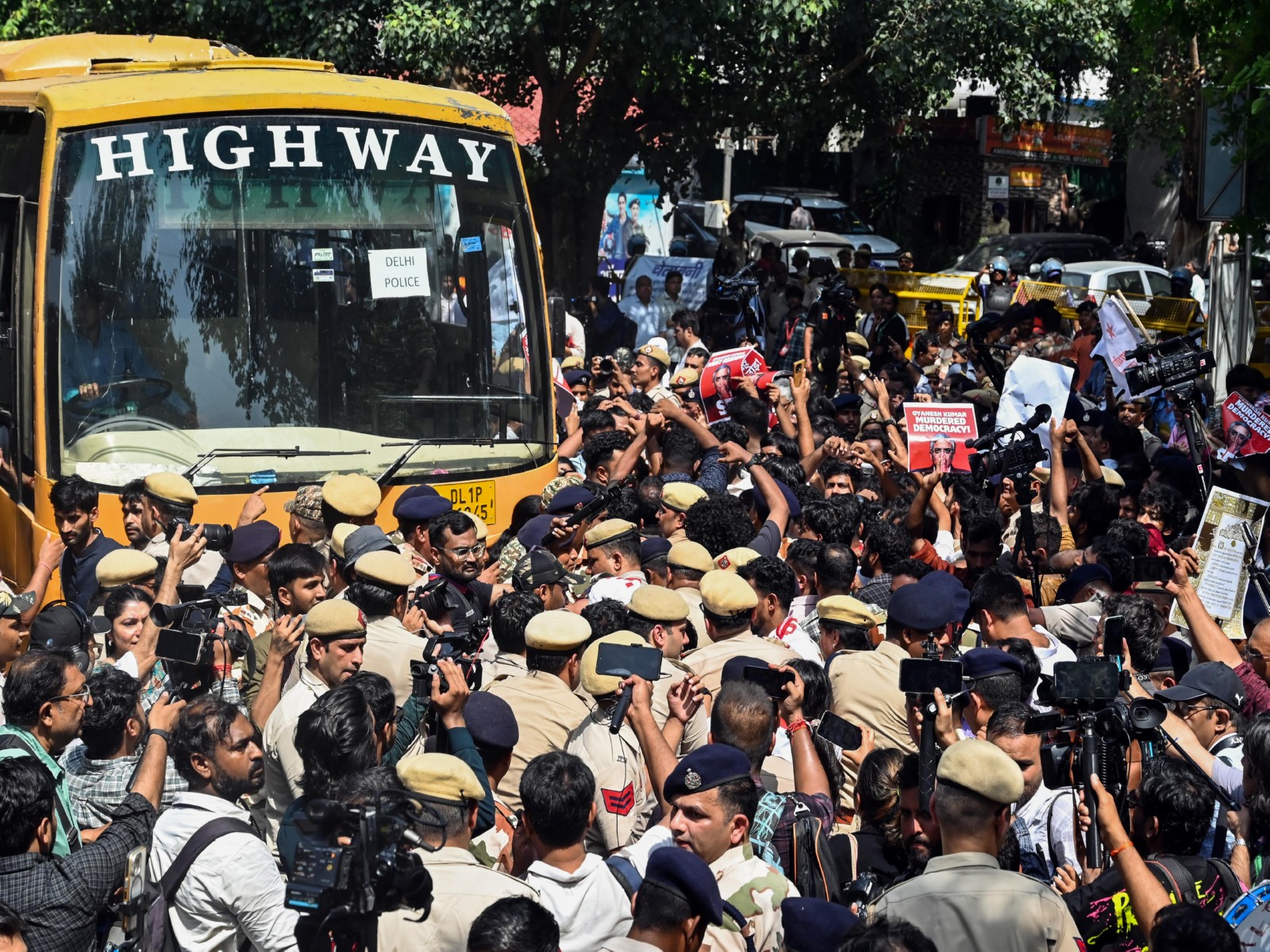 Police detain protesters near Jantar Mantar during a protest seeking CEC Gyanesh Kumar's resignation (Photo/ANI)
