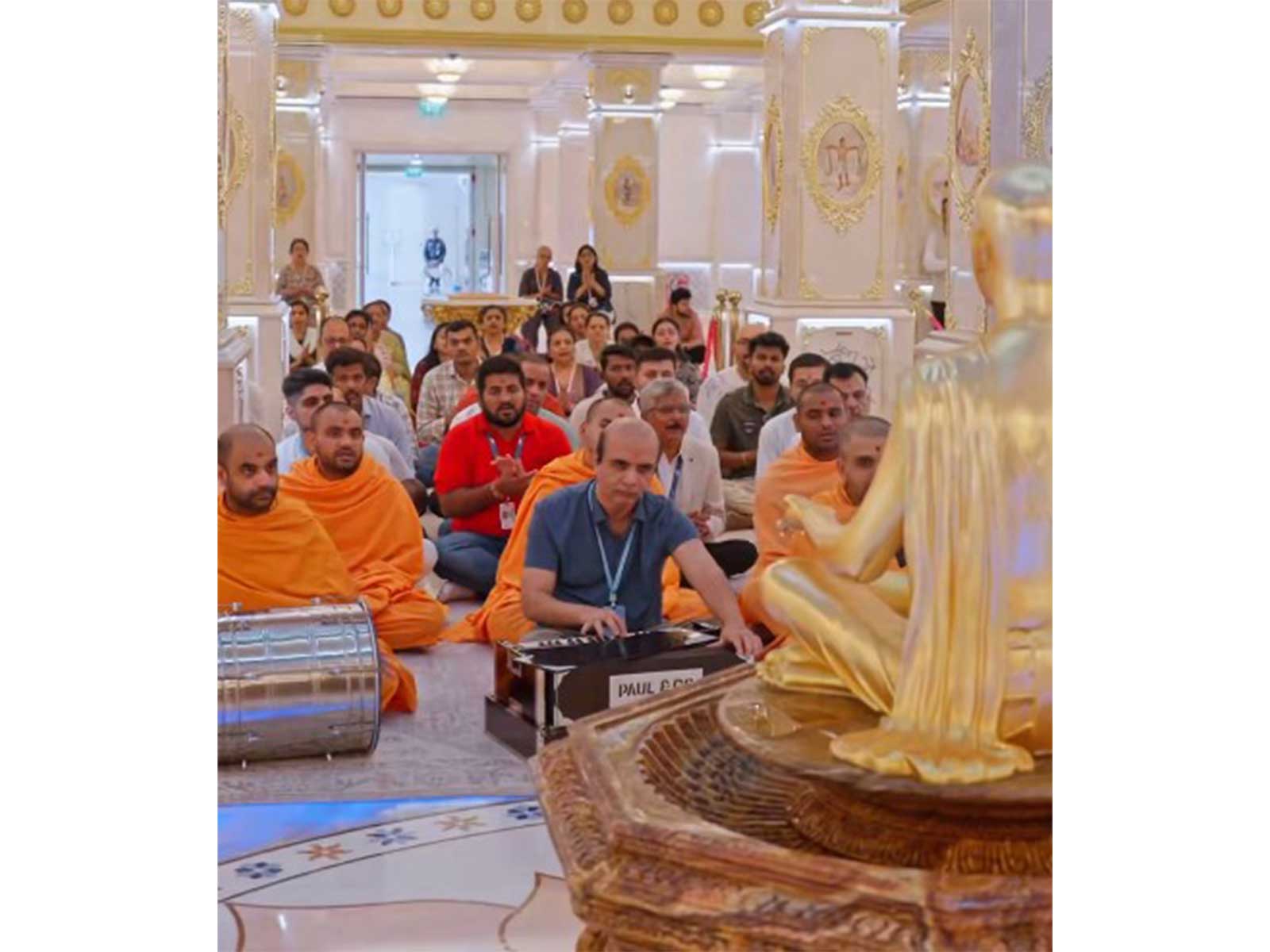 Swamis and devotees pray for Captain Smit Machchhar's health at the BAPS Hindu Mandir, Abu Dhabi (Photo/X/@AbuDhabiMandir)
