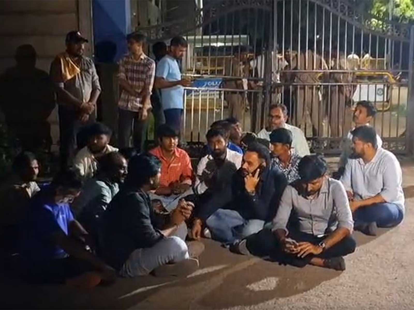 Congress's Jignesh Mevani stages dharna (Photo/ANI)