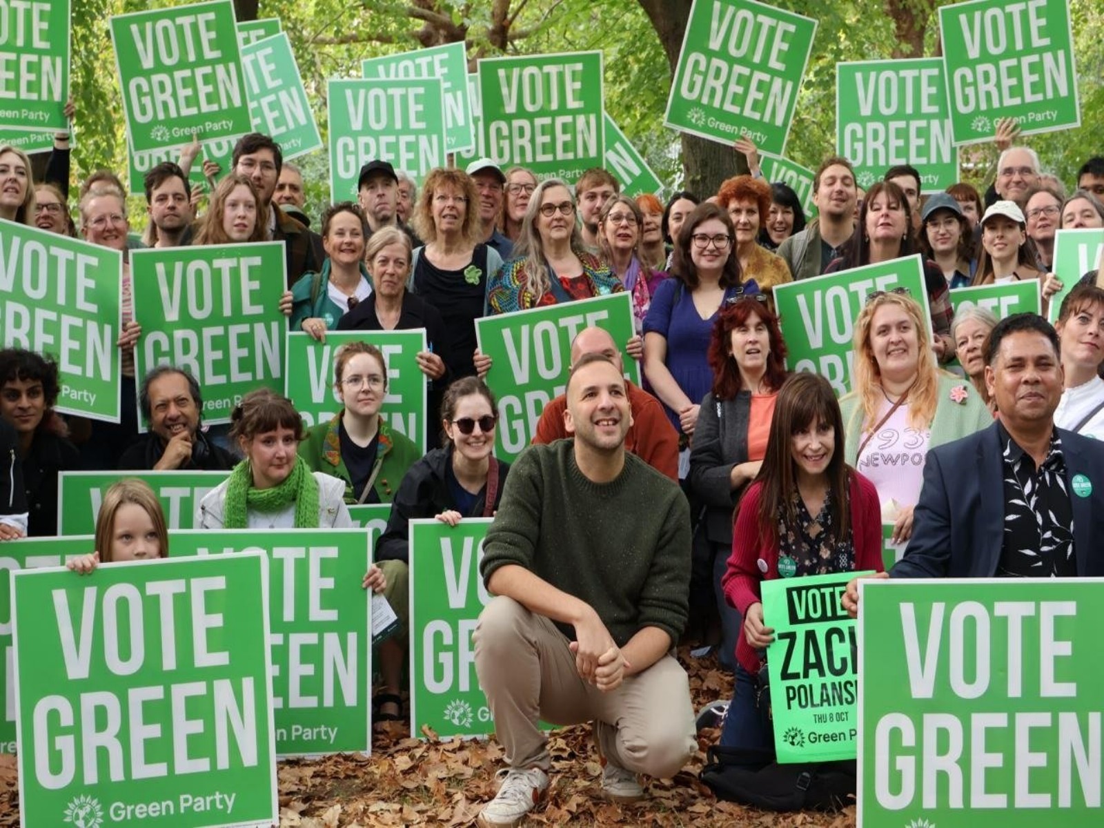 UK Green Party Leader Zack Polanski with supporters (Photo/X@ZackPolanski)