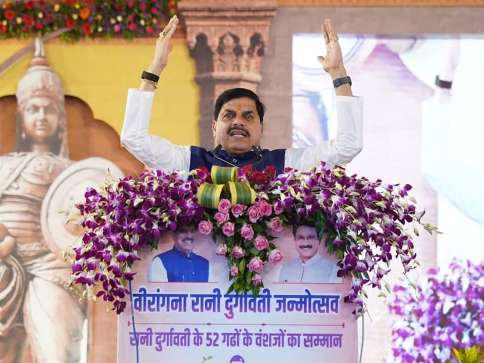 MP CM Mohan Yadav addressing the program in Khandwa (Photo / X @CMMadhyaPradesh)