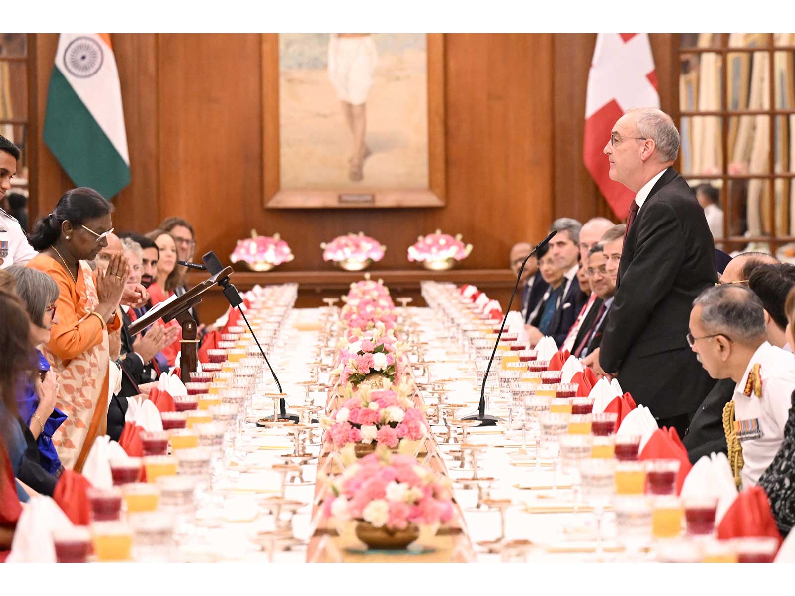 President Droupadi Murmu received President Guy Parmelin of the Swiss Confederation at Rashtrapati Bhavan and hosted a banquet in his honour (Photo/X@rashtrapatibhvn)