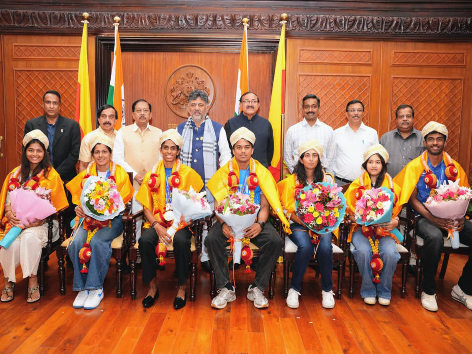 Karnataka CM DK Shivakumar with Asian Games medallists (Photo: Karnataka CMO)