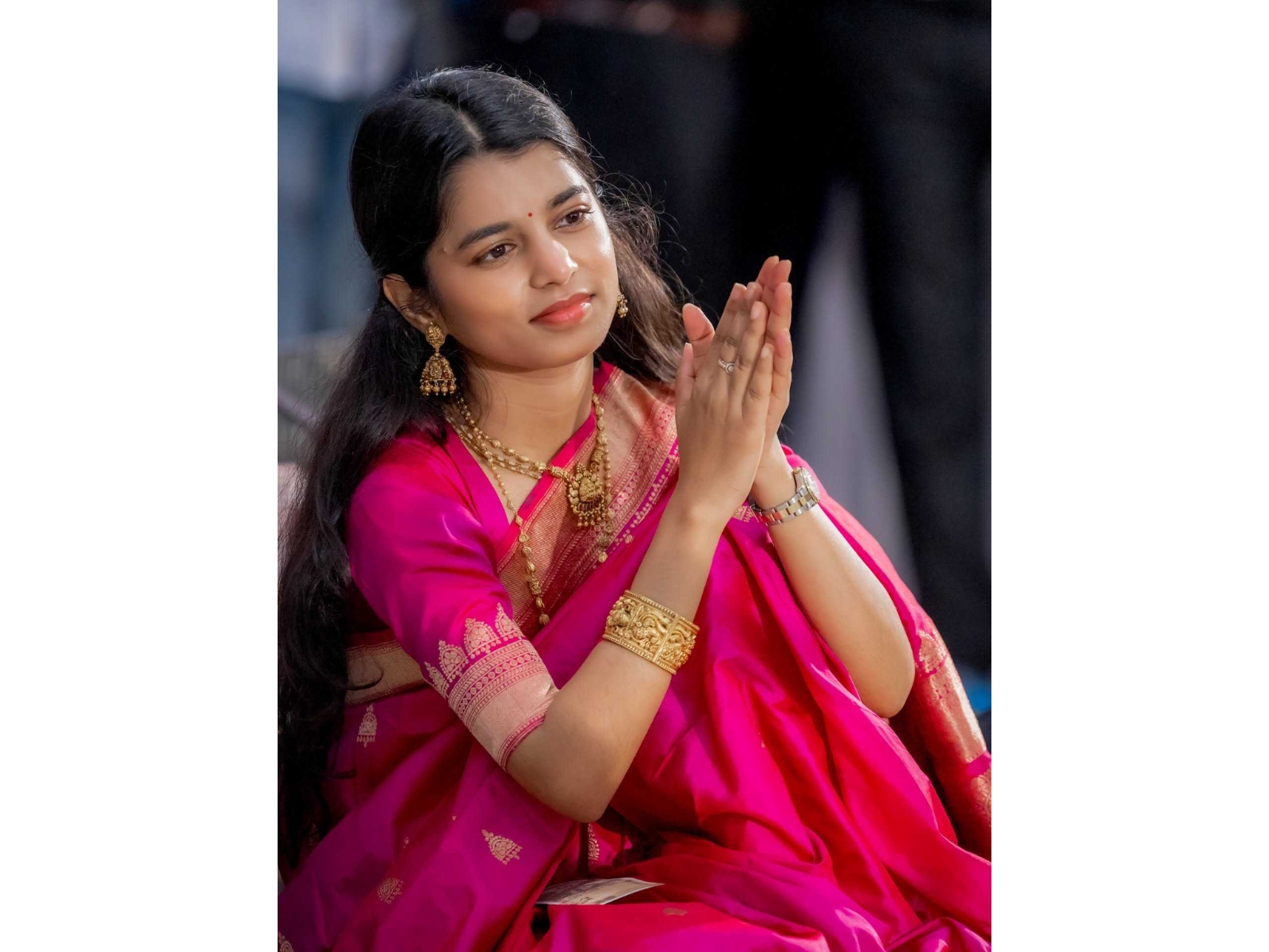 Durga Puja’s Faith, Devotion and Bengal’s Timeless Joy Come Alive in ‘Maa Ashbe’ by Maithili Thakur