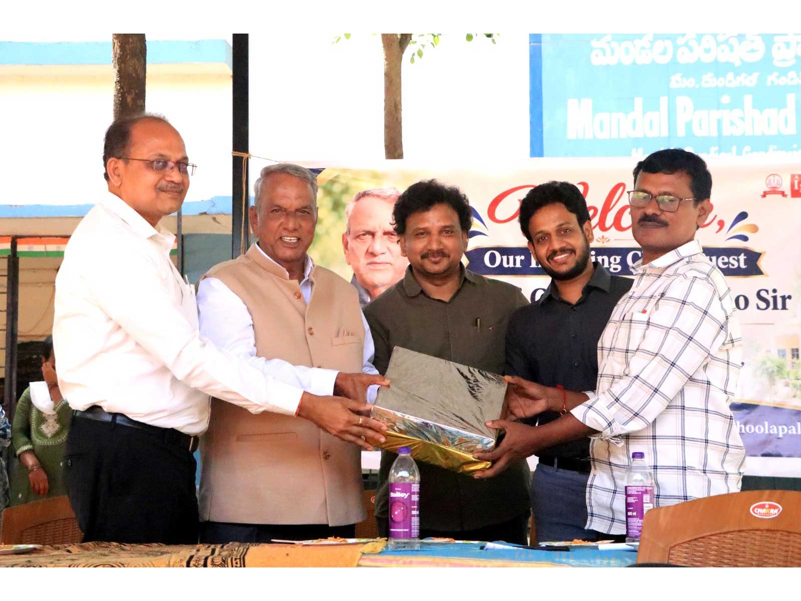 Ignite IAS Students Turn Field Study into Community Service, Build Meal Facility for Government School Children in Hyderabad