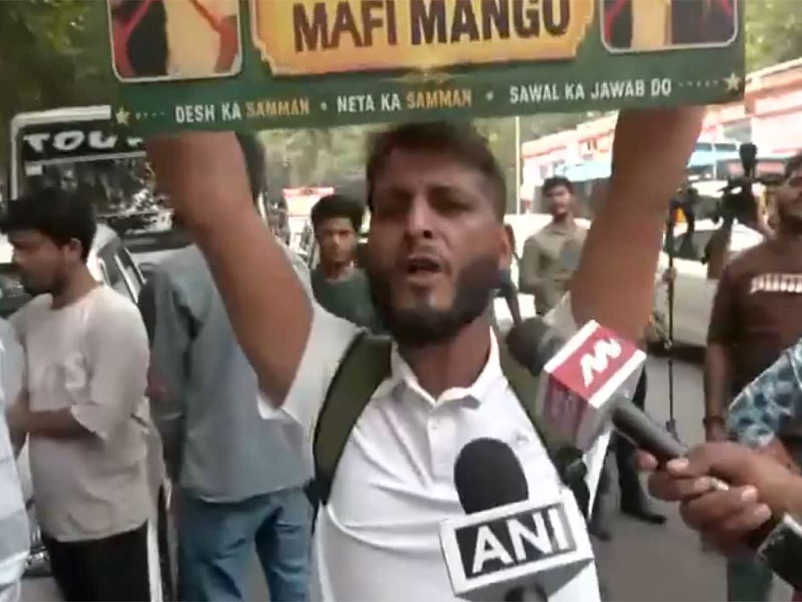 Kashmiri youth supporting PM Modi and BJP (Photo/ANI)