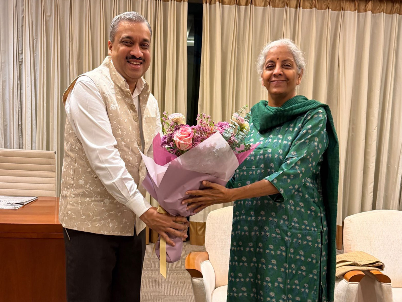 Union Finance Minister Nirmala Sitharaman welcomed by Indian High Commissioner Shilpak Ambule upon her arrival in Singapore on Friday (Photo/X@FinMinIndia)