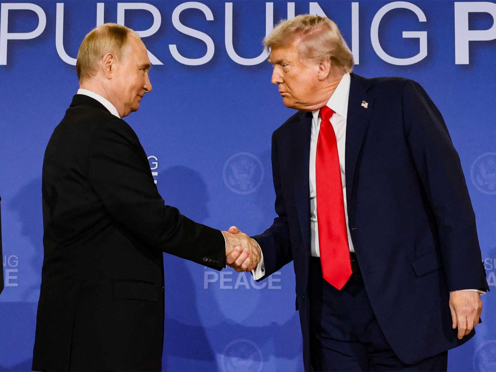 Russian President Vladimir Putin with US President Donald Trump (File Photo/Reuters)