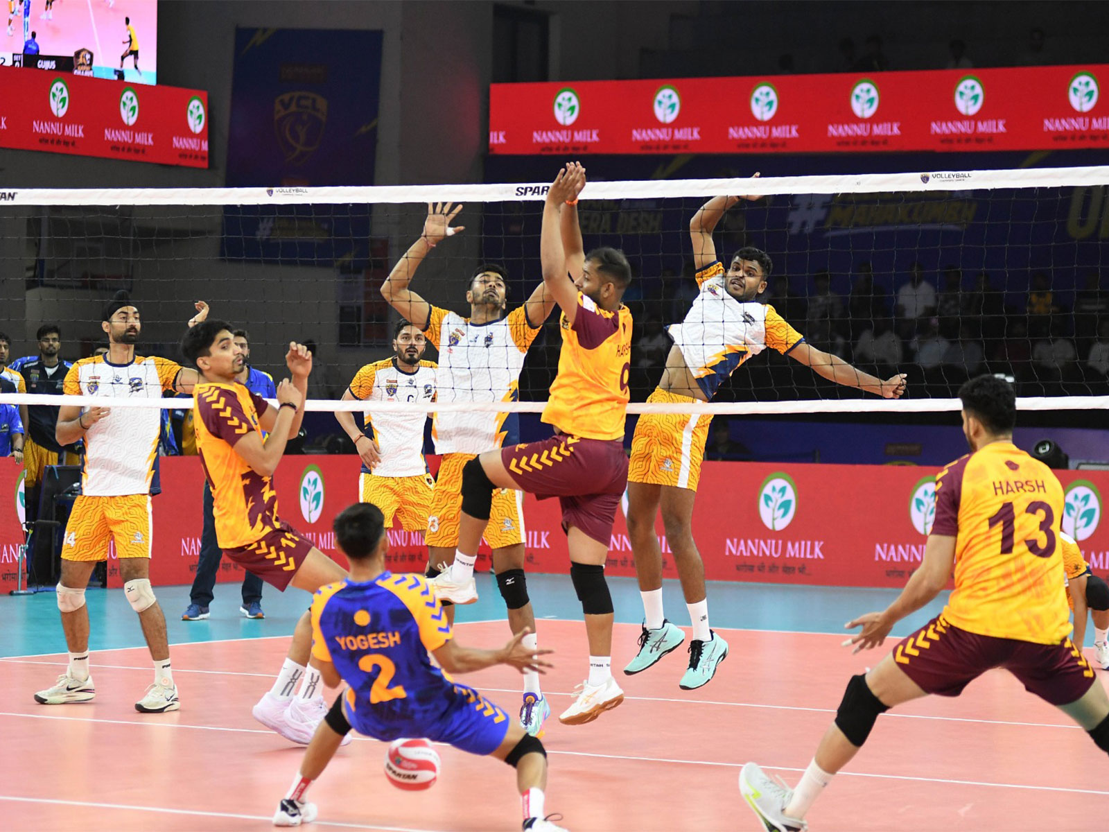 Punjab AeroStrikers beat Garvi Gujjus 2-1 in the VCL match. (Photo: VCL)
