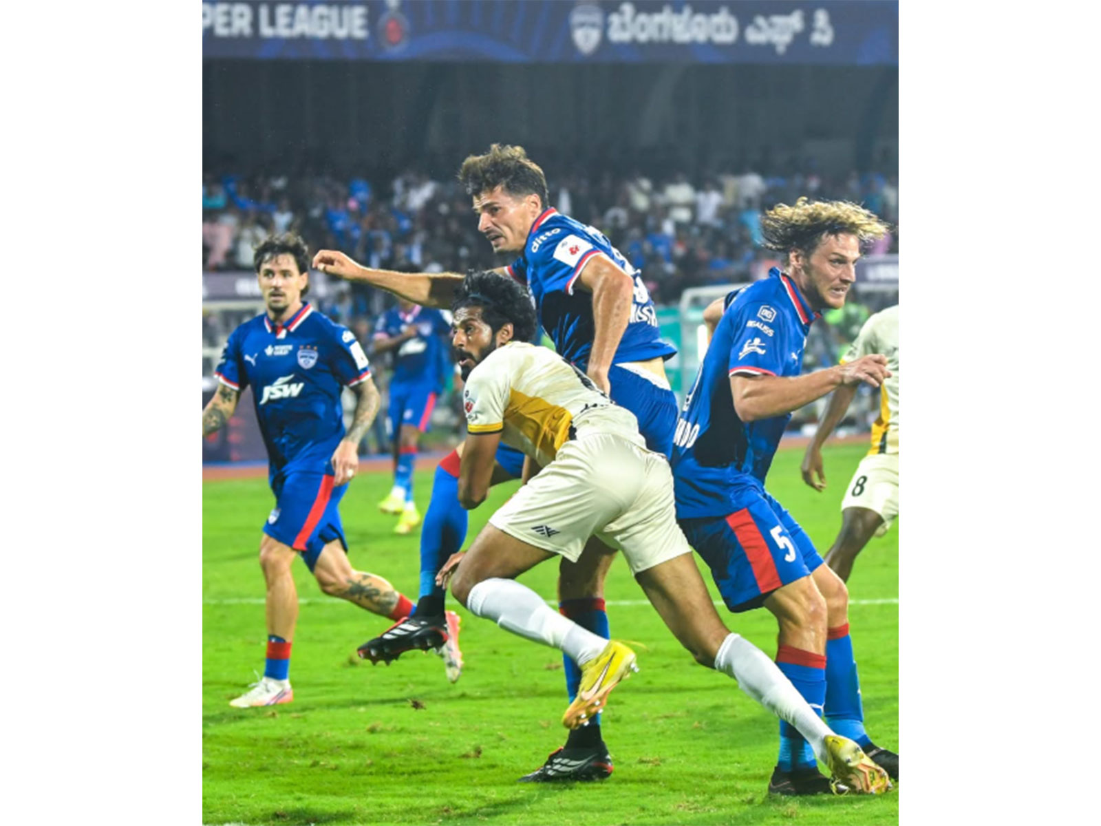 Bengaluru FC and SC Delhi players in action during the ISL 2026-27 match (Photo: ISL)