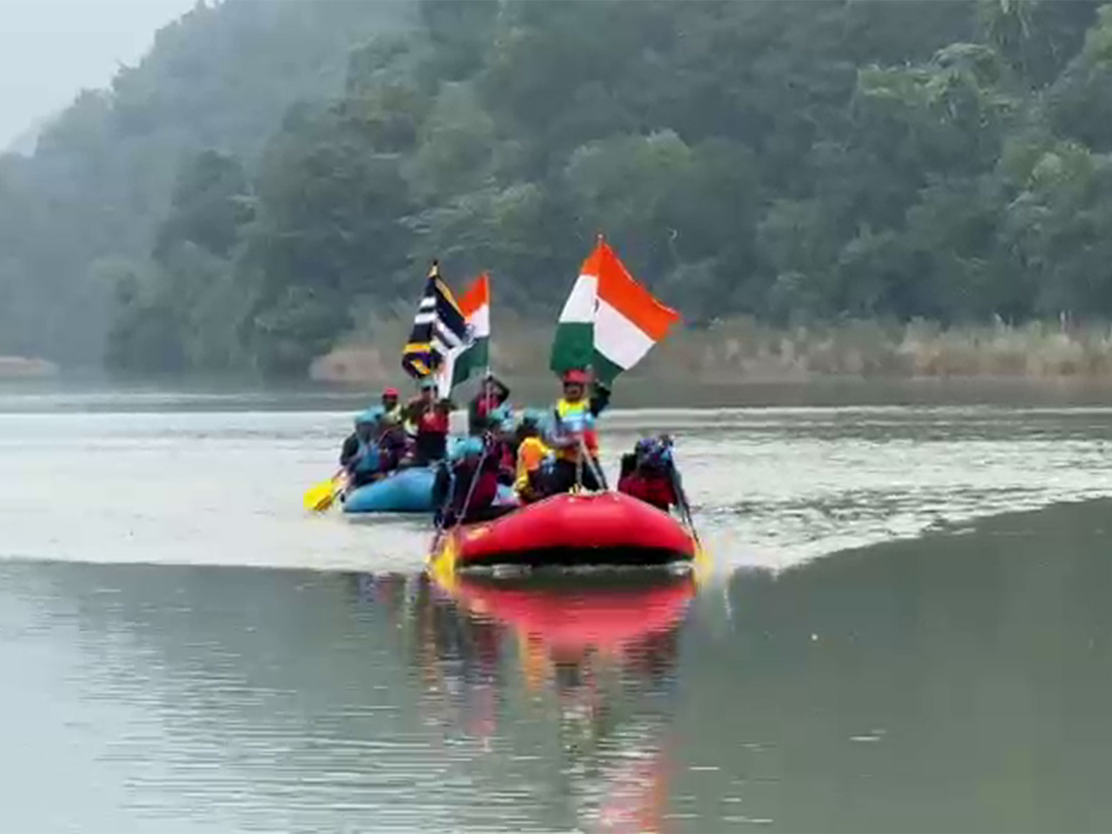 514 Army Service Corps (ASC) Battalion conducts a white-water rafting expedition in Uttarakhand (Photo/ANI)