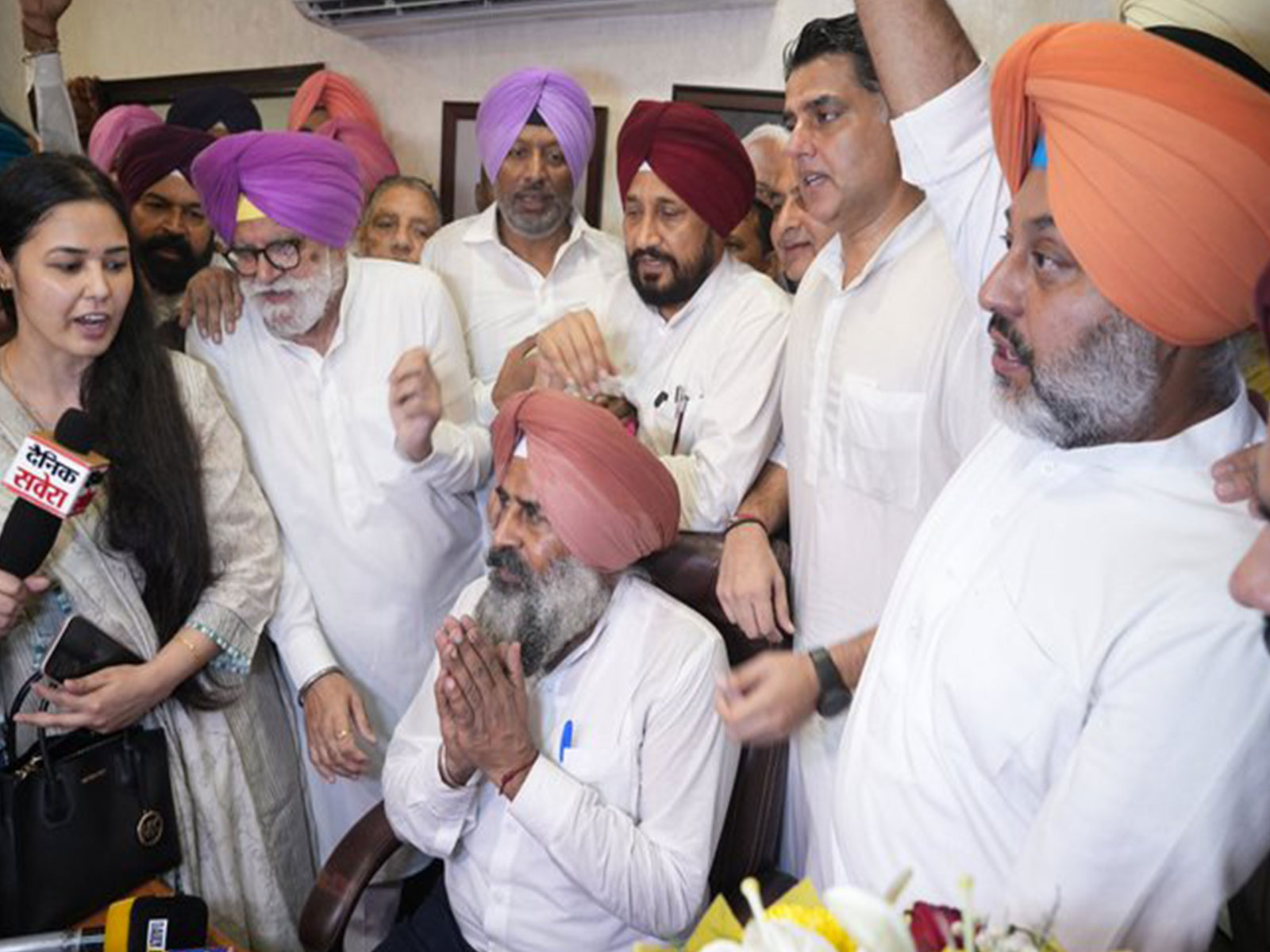 Pargat Singh takes oath as Punjab Congress president (Poto/@PargatSOfficial)
