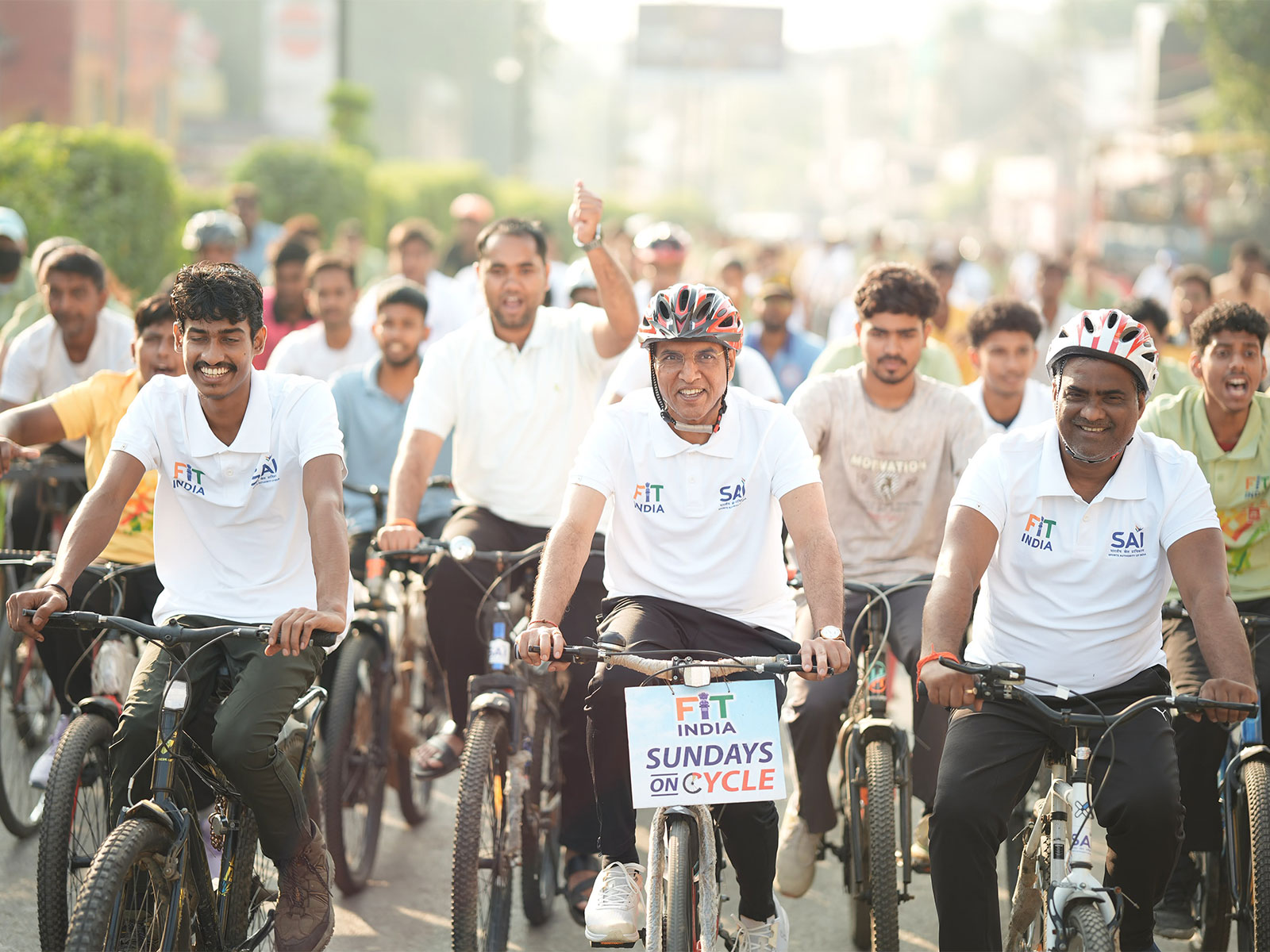 Sports Minister Mansukh Mandaviya leads 94th Fit India Sundays on Cycle in Varanasi. (Photo: PIB)