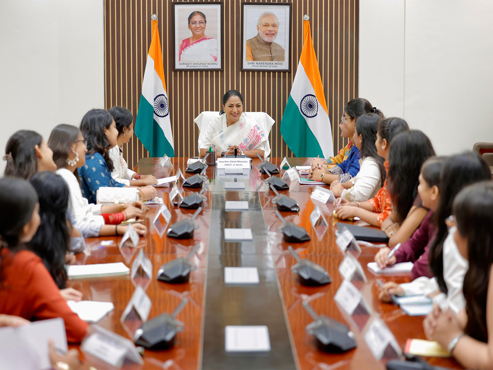 Delhi CM Rekha Gupta interacts with college students (Photo/CMO)