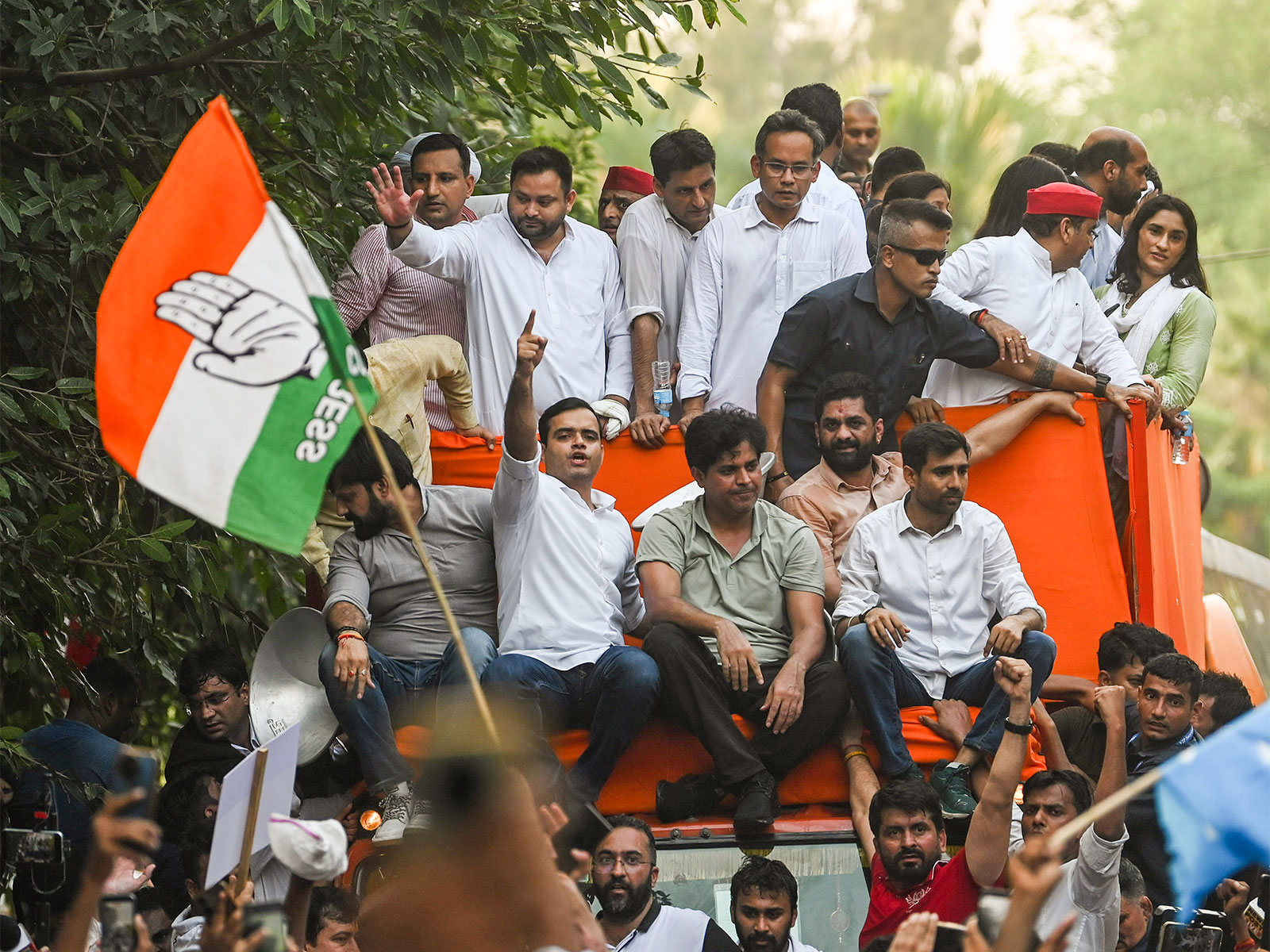 RJD's Tejashwi Yadav protests against EC with INDIA bloc leaders (Photo/ANI)