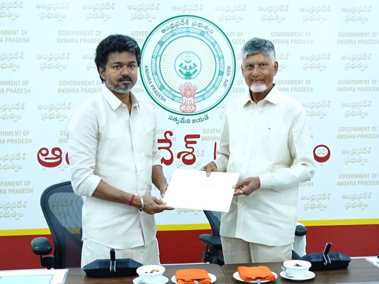 Tamil Nadu CM Vijay and Andhra Pradesh CM Chandrababu Naidu (Photo/Andhra Pradesh CMO)