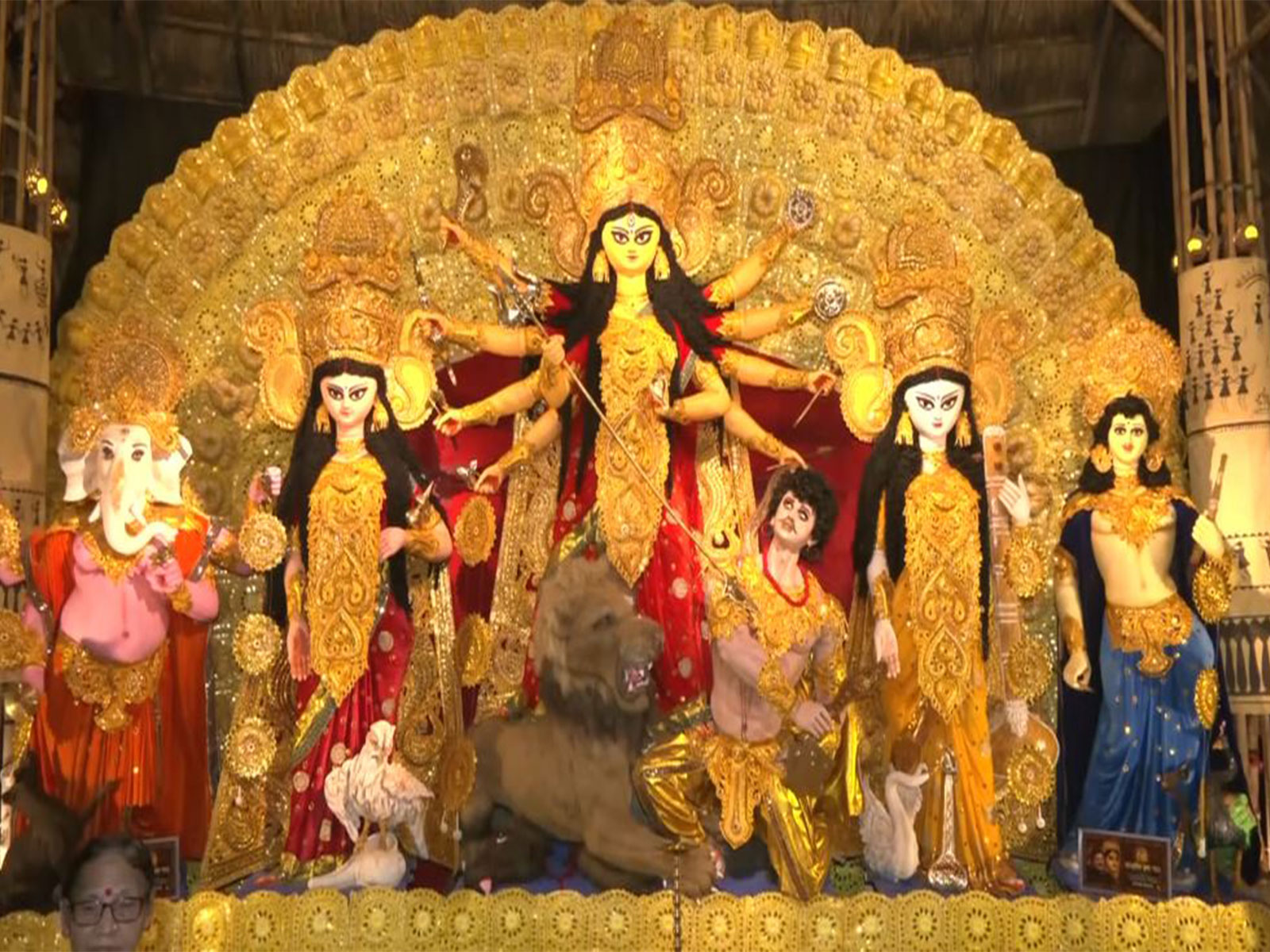 77th Dhakuria Sahidnagar Sarbojanin Durga Puja in Kolkata (Photo/ANI)