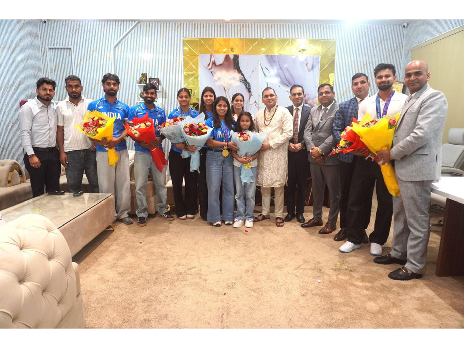 Indian hockey players felicitated (Photo: Shivtrinetra Group)
