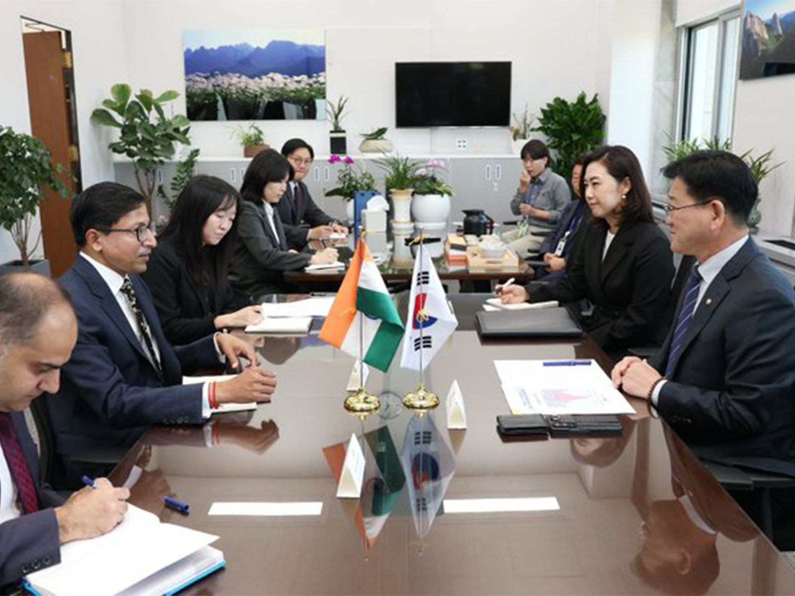 India's Ambassador to South Korea, Gourangalal Das, meets Kim Jung-ho, Chairman of the Environment, Climate, Energy and Labour Committee of the National Assembly, along with delegations in Seoul. (Photo: X/@IndiainROK)