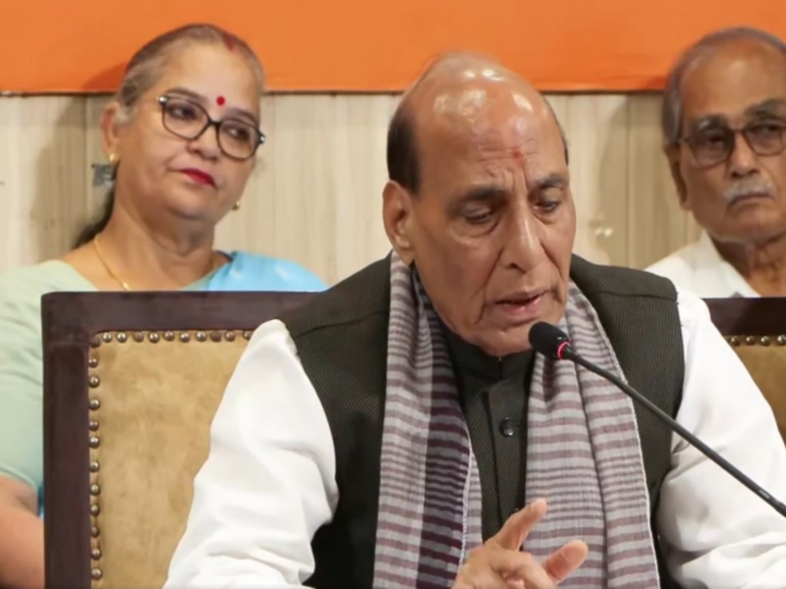 Defence Minister Rajnath Singh addresses press conference in Lucknow (Photo: ANI)