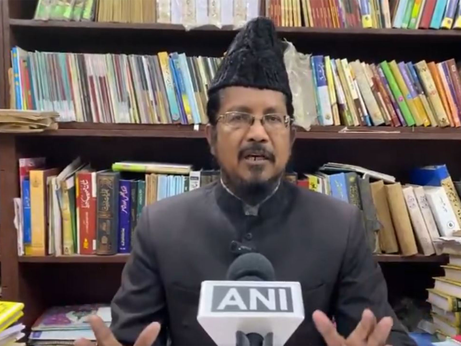 National President of All India Muslim Jamaat, Maulana Shahabuddin Razvi Barelvi (File photo/ ANI)