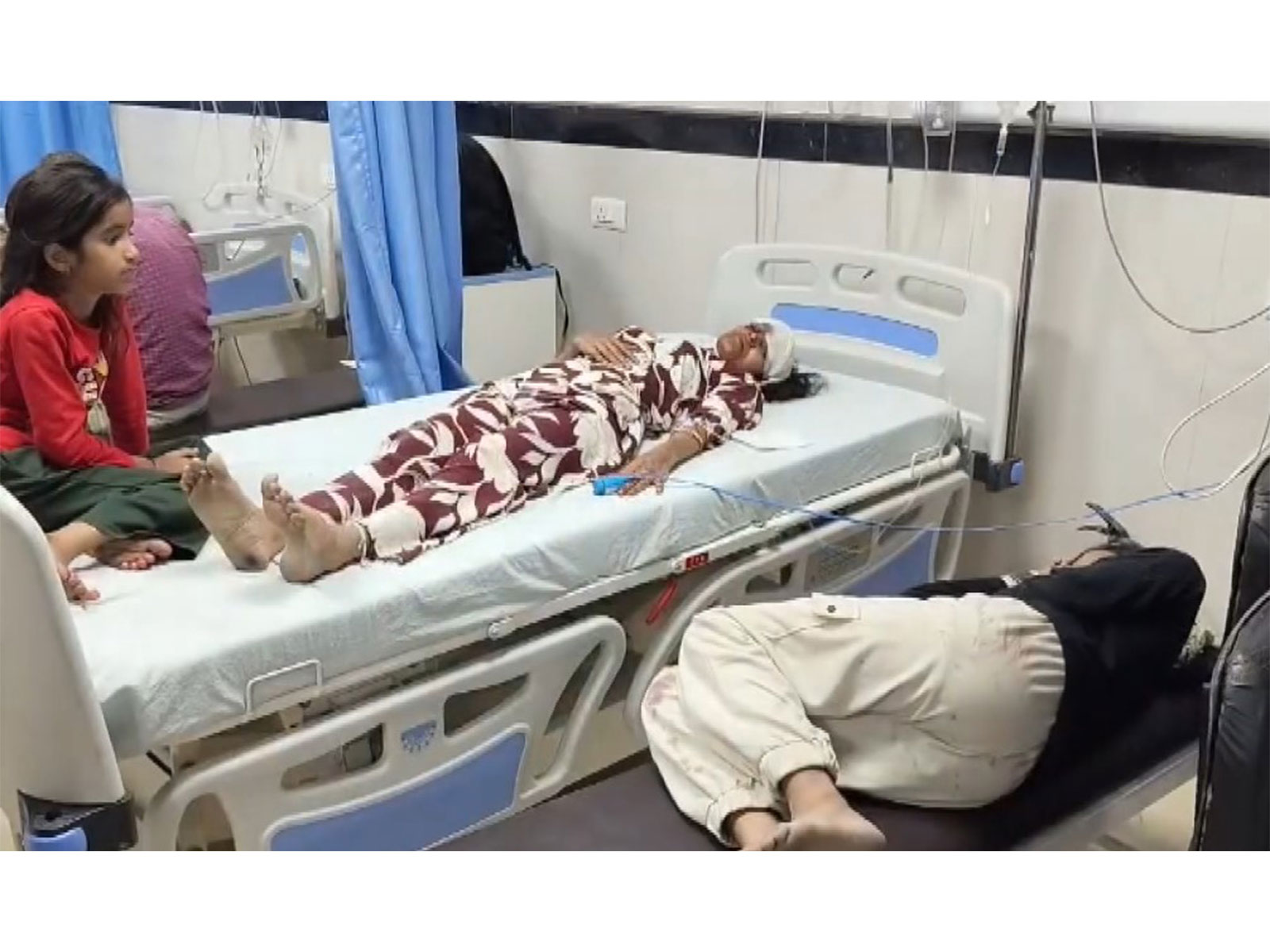 Injured passengers admitted to hospital (Photo/ ANI)