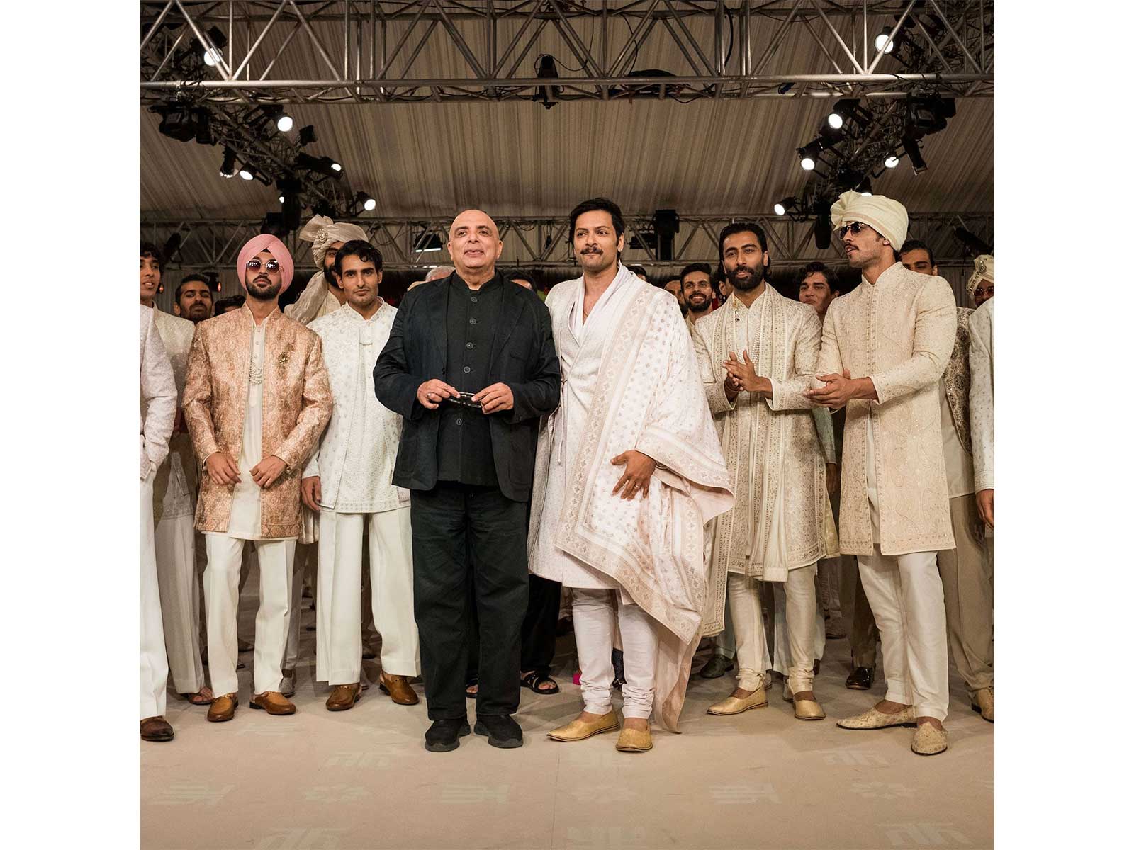 Tasva Reimagines Contemporary Indian Menswear at Lakmē Fashion Week in Partnership with Fashion Design Council of India (Fdci)