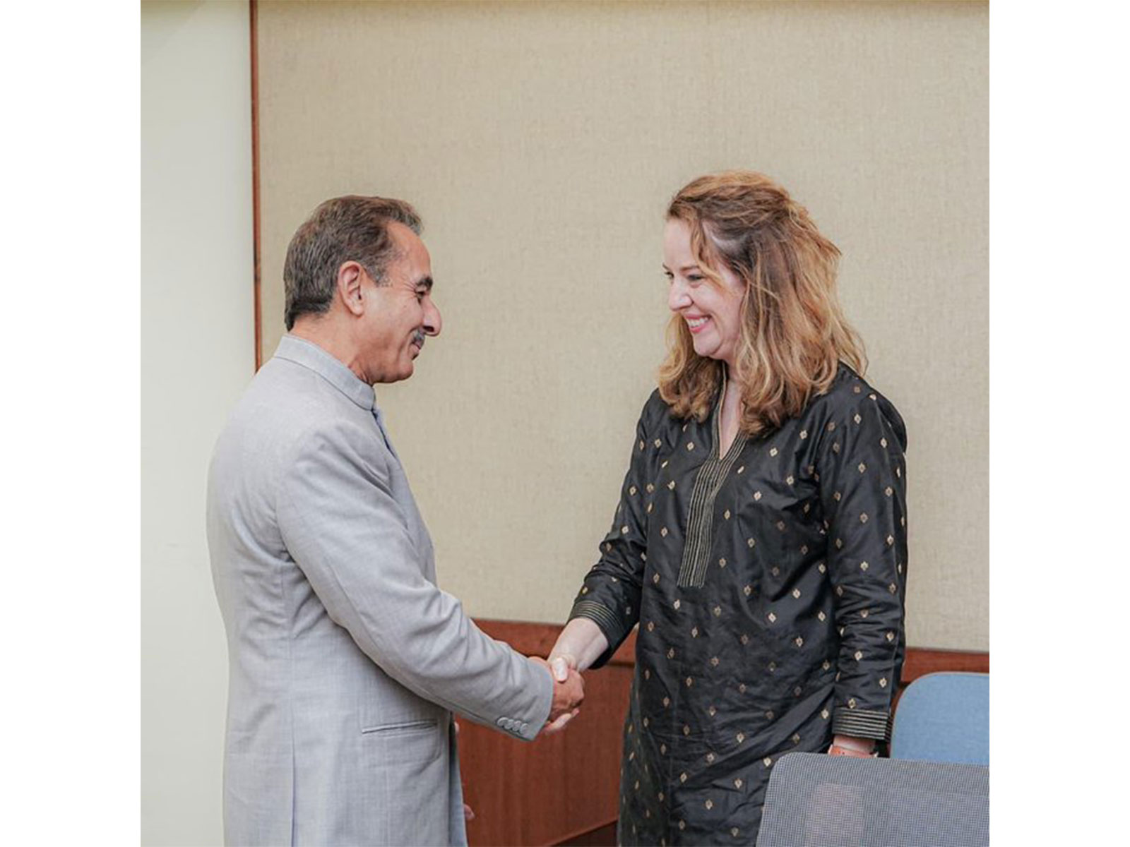 Minister of State for External Affairs Kirti Vardhan Singh meets International Organisation for Migration Director General Amy Pope in New Delhi (Photo: X/@KVSinghMPGonda) 