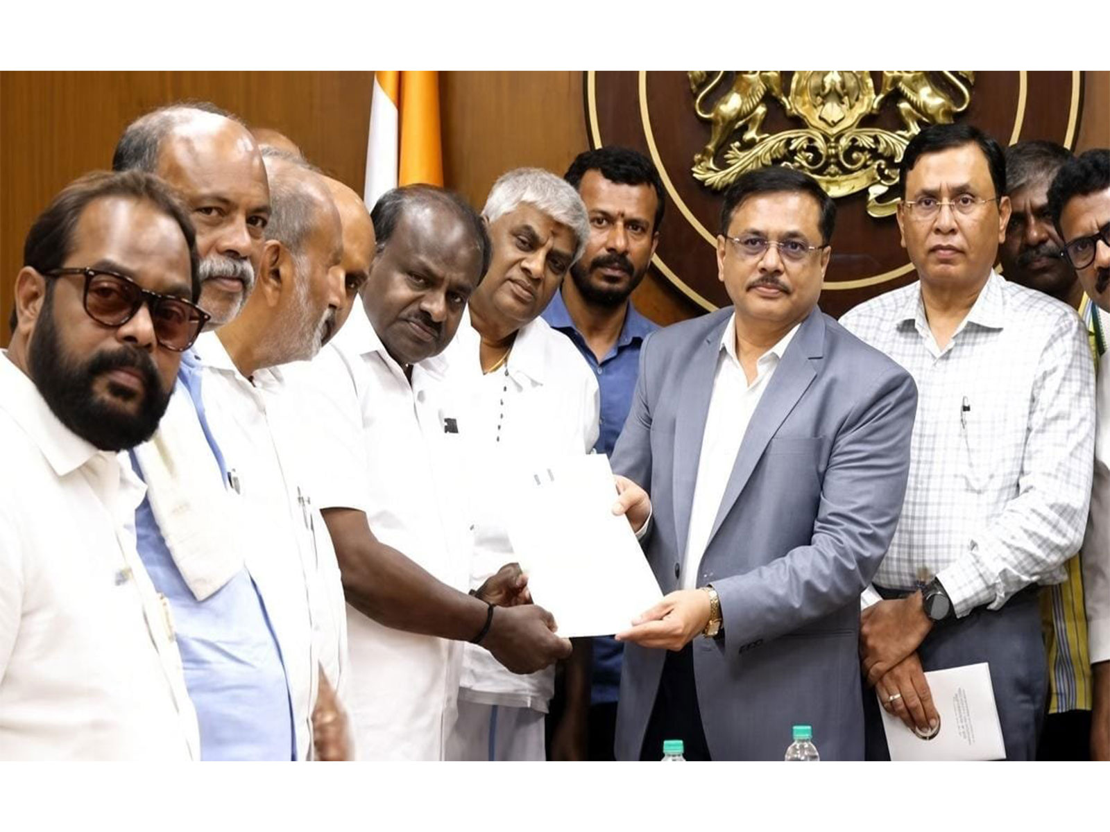 Union Minister HD Kumaraswamy submits complaint to Karnataka Police Director General MA Saleem (Photo/X/@hd_kumaraswamy)