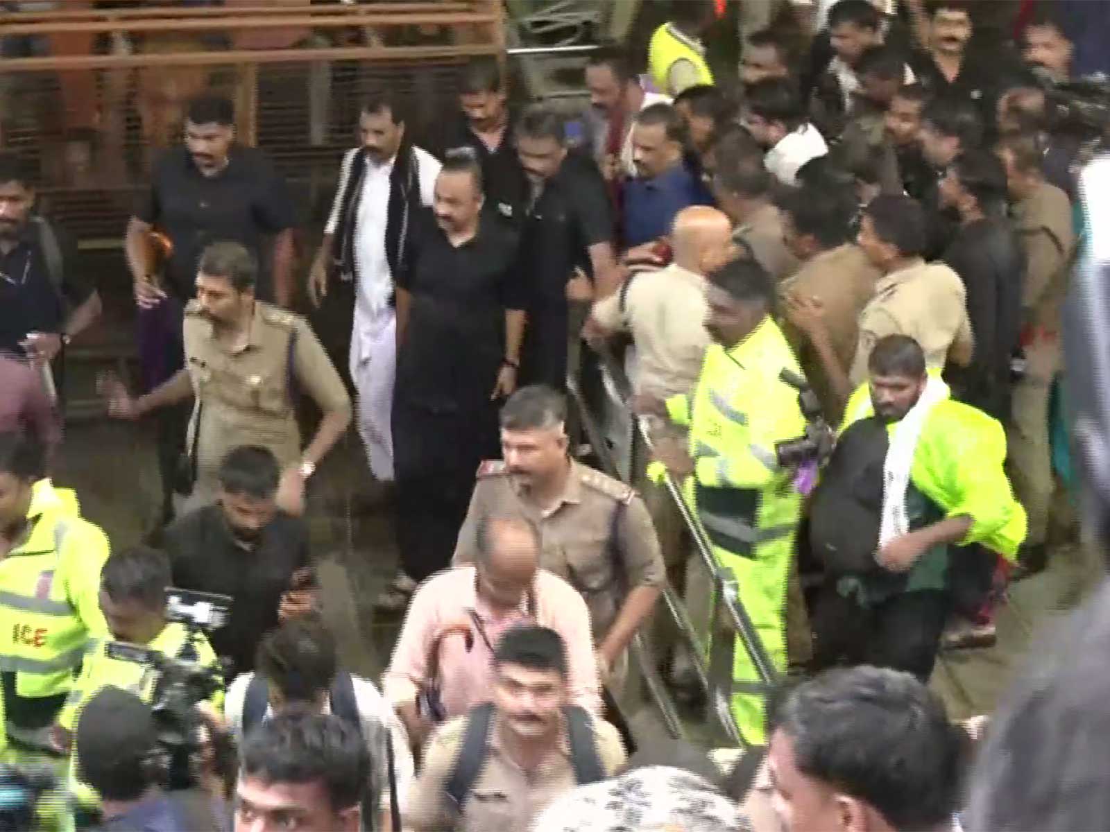 Keralam CM VD Satheesan at Sabarimala Temple (Photo/ANI)