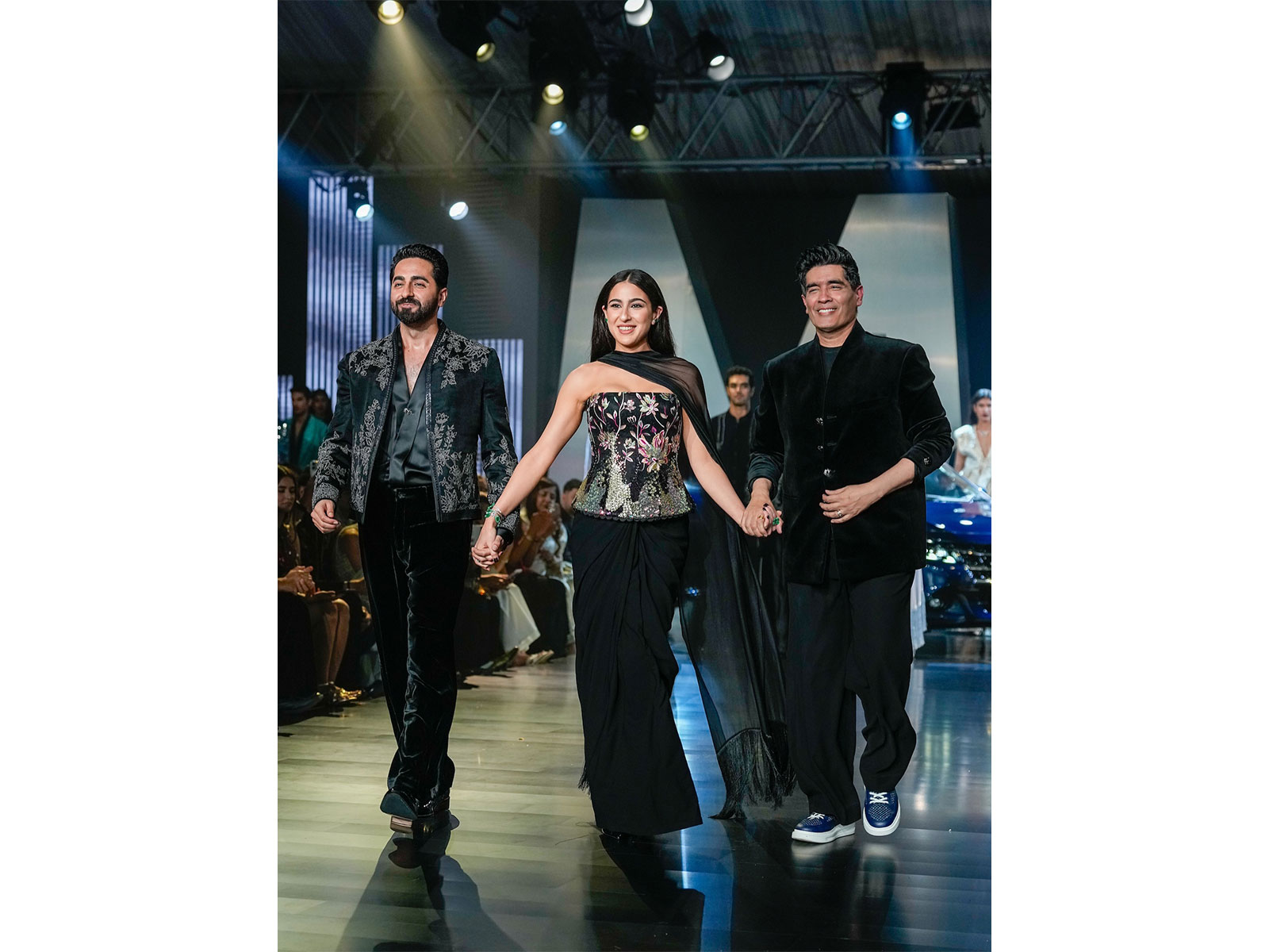 Ayushmann, Sara walk for Manish Malhotra (Photo/Instagram@lakmefashionwk)