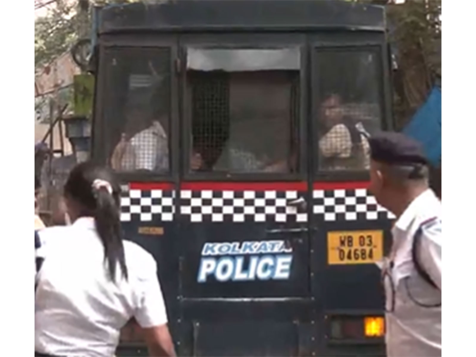 Accused arrested in connection with Kolkata's Durga Puja stampede brought to Bankshall Court (Photo/ANI)