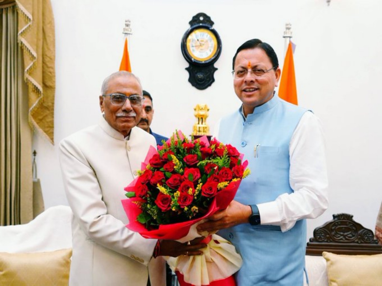 CM Dhami congratulates Dhal Singh Bisen on taking oath as Uttarakhand Governor (Photo/@pushkardhami)