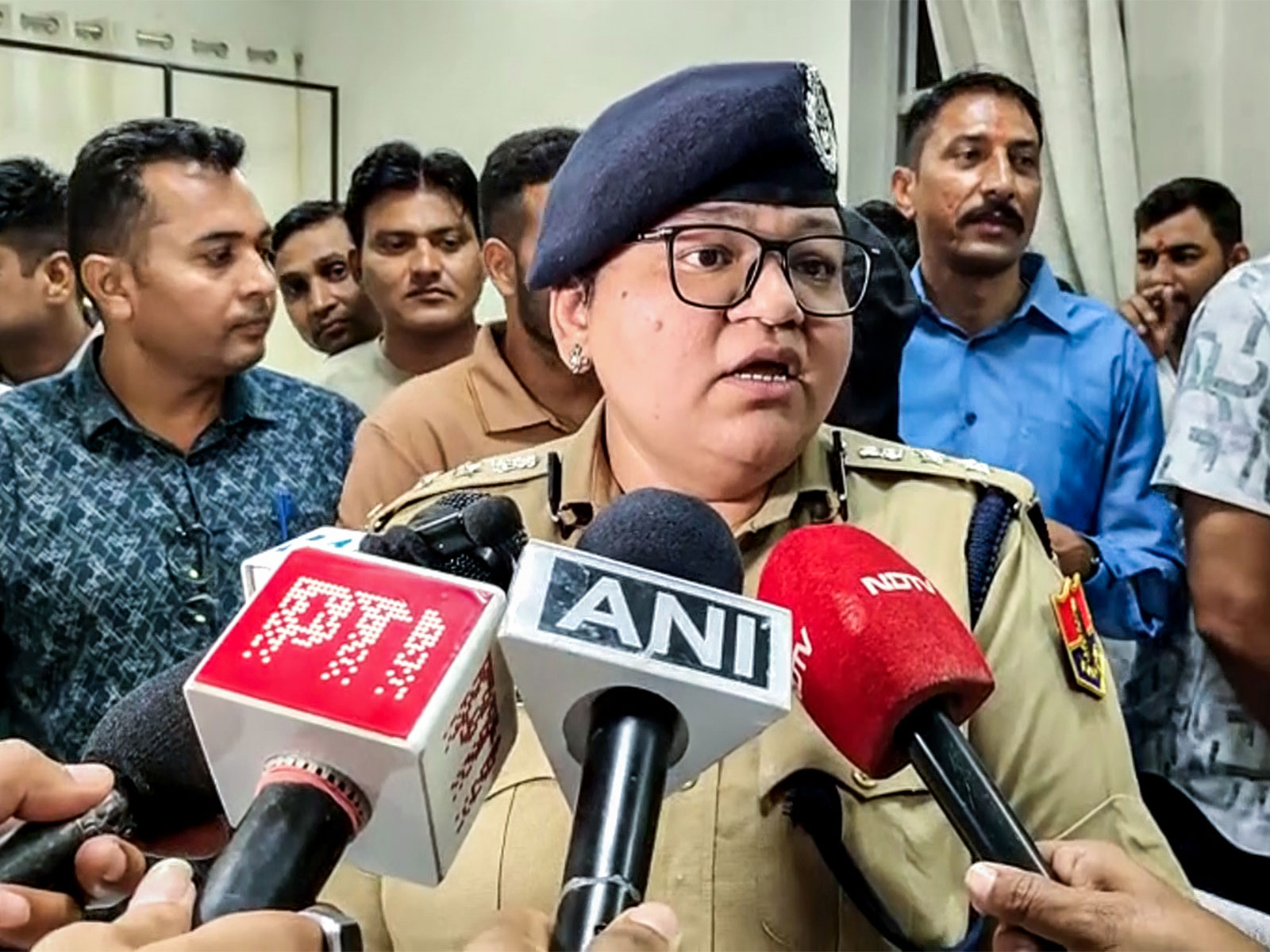 Kota SP Tejaswani Gautam on Tiger Shroff Firing Incident (Photo:ANI)
