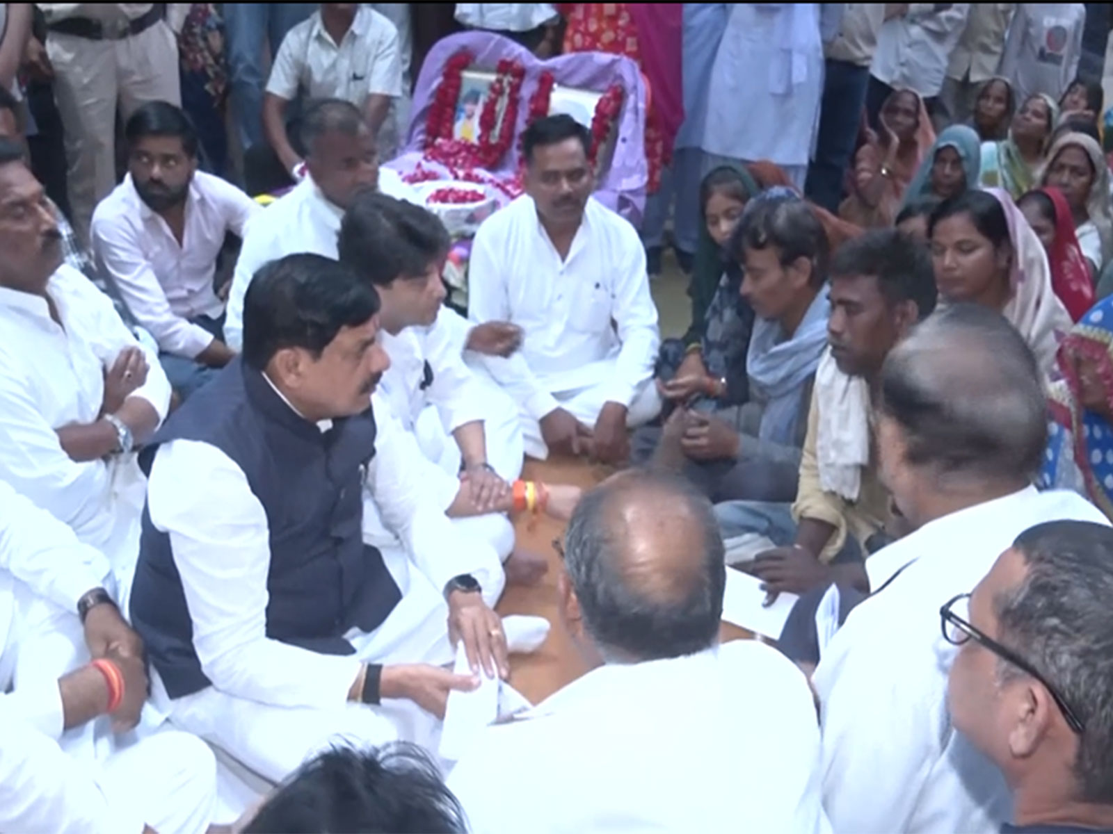 MP CM Mohan Yadav and Union Minister Jyotiraditya Scindia meeting the families of Gwalior accident victims (Photo/ANI)