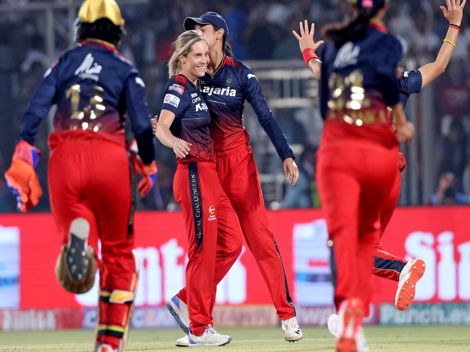Sophie Molineux celebrating with her RCB teammates in WPL 2024. (Photo: ANI)