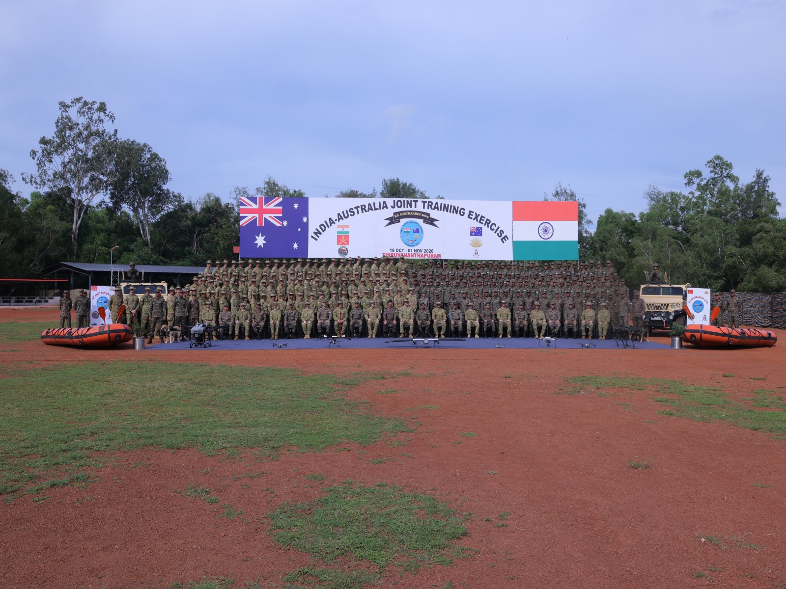 Indian Army and Australian Army personnel participate in the fifth edition of the joint military exercise AUSTRAHIND 2026 in Thiruvananthapuram, Keralam, on October 19. (Photo/PIB)