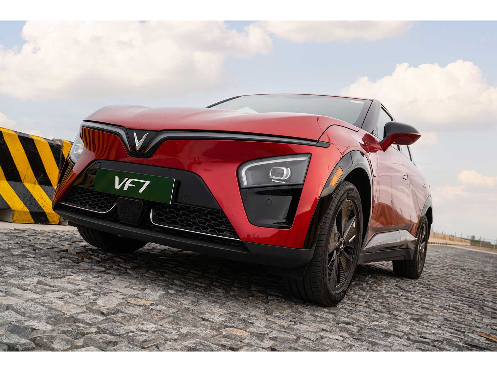 VinFast makes the switch to EV easier with lower running costs, free charging until March 31, 2029, and attractive ownership benefit