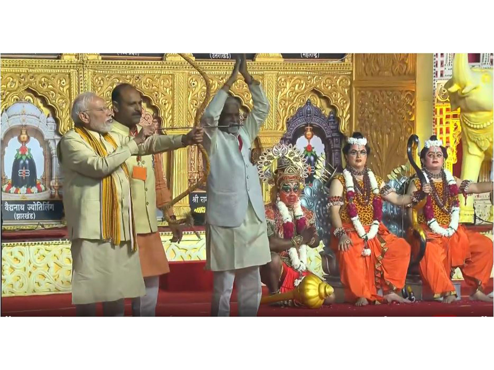 PM Modi at Ravan Dahan ceremony (Photo/DD)