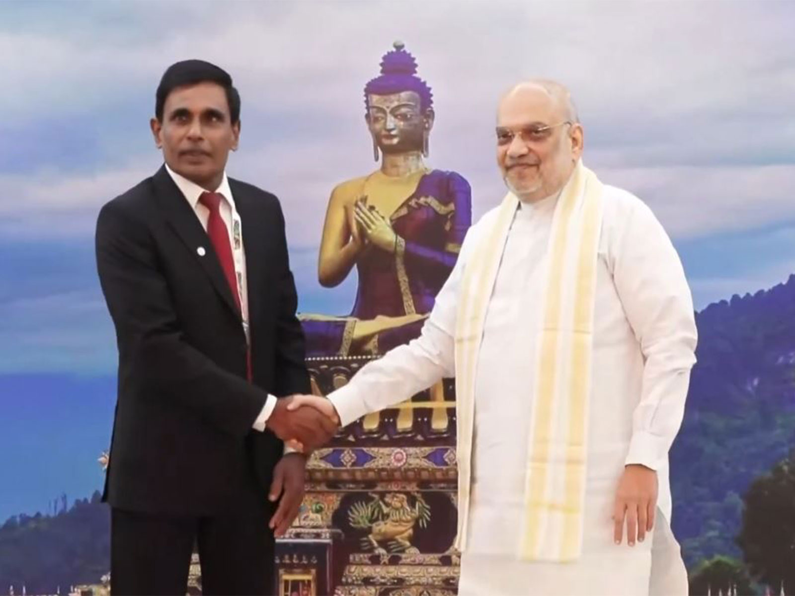 Sri Lankan Minister of Public Security and Parliamentary Affairs Ananda Wijepala and Union Home Minister Amit Shah (Photo/MHA)