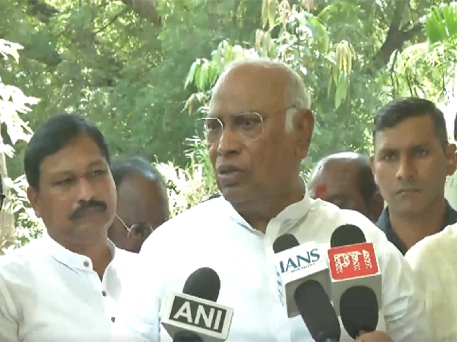 Congress President Mallikarjun Kharge (Photo/ANI)